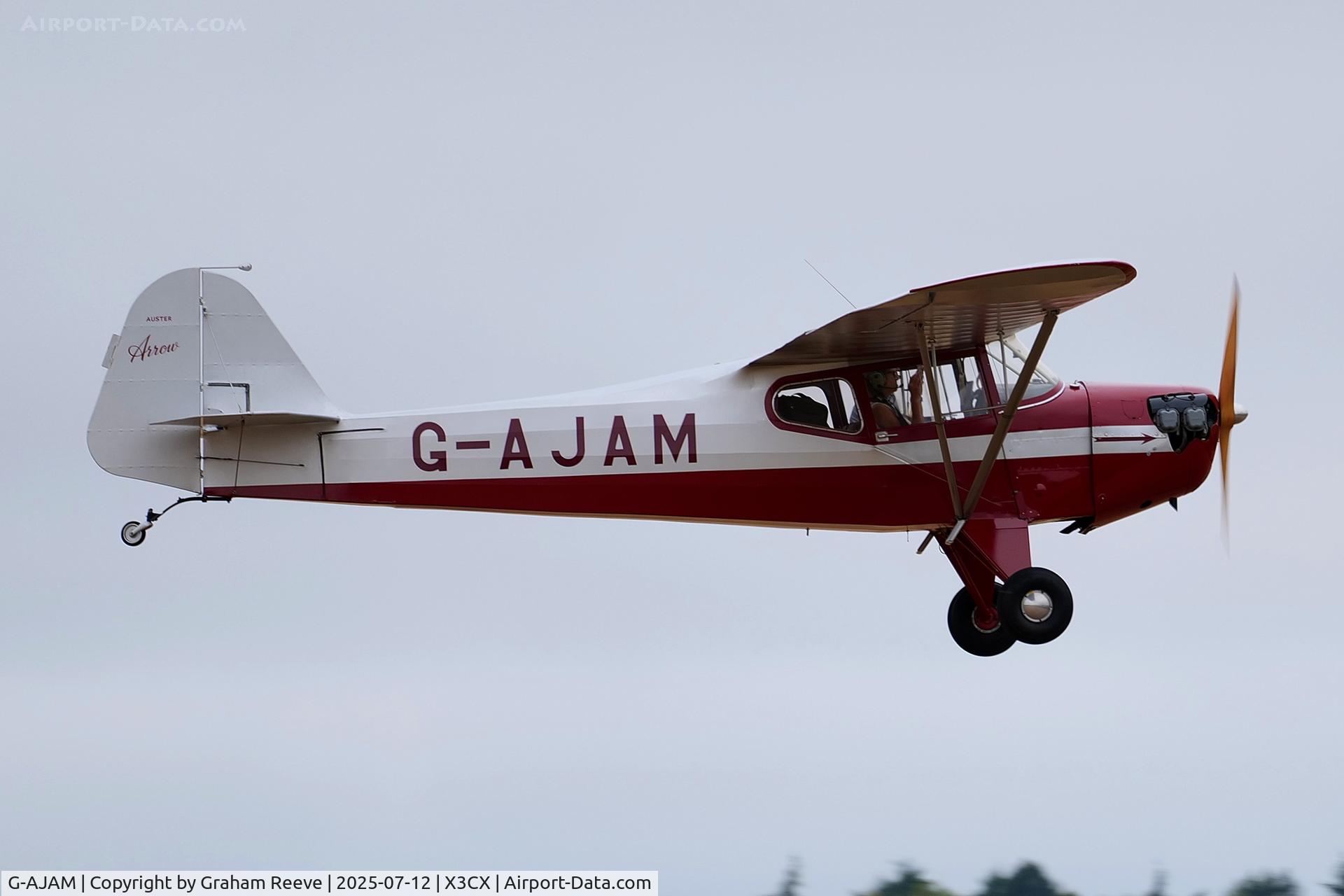 G-AJAM, 1946 Auster J-2 Arrow C/N 2371, Landing at Northrepps.