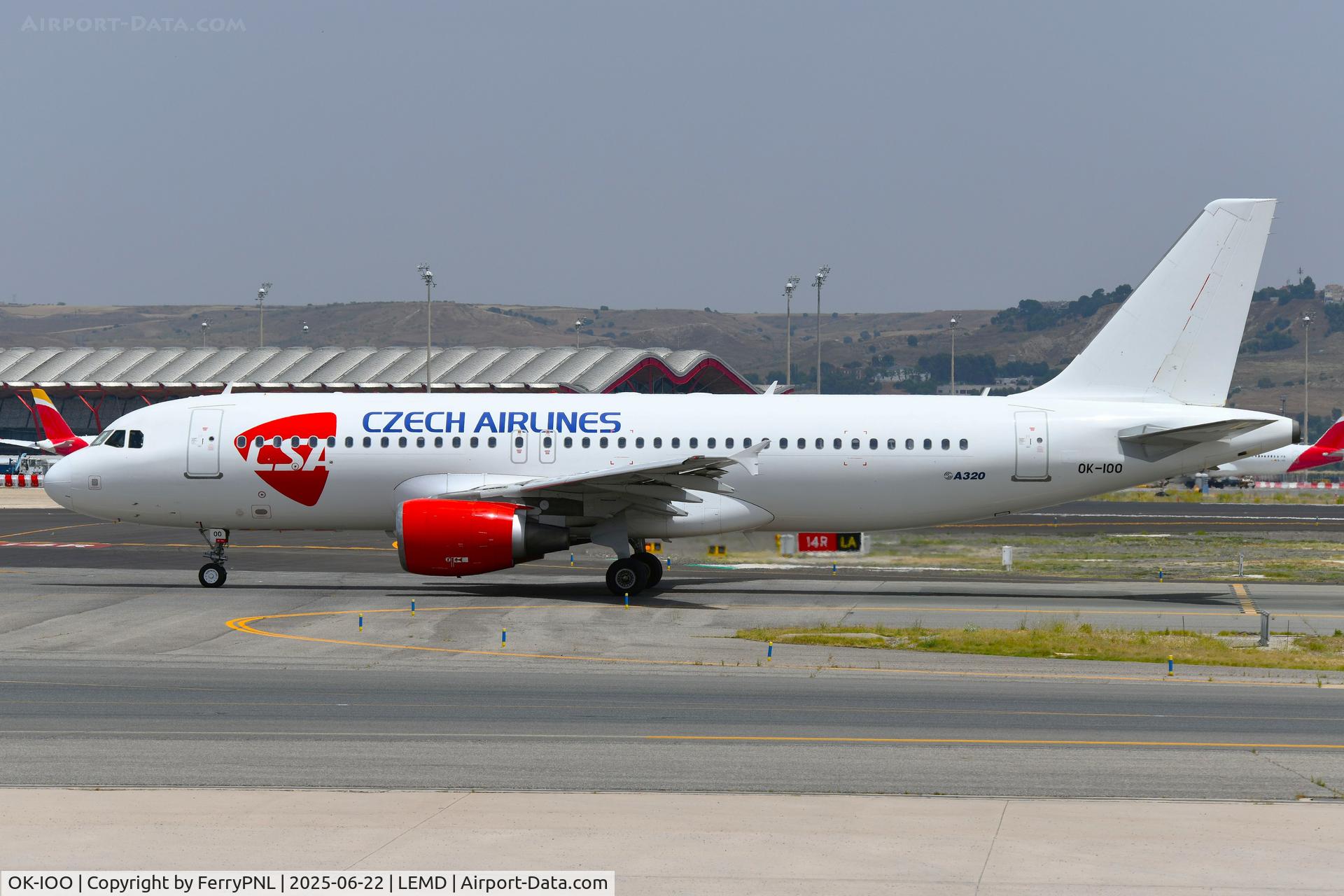OK-IOO, 2009 Airbus A320-214 C/N 3762, Smartwings operates this A320 on behalf of CSA