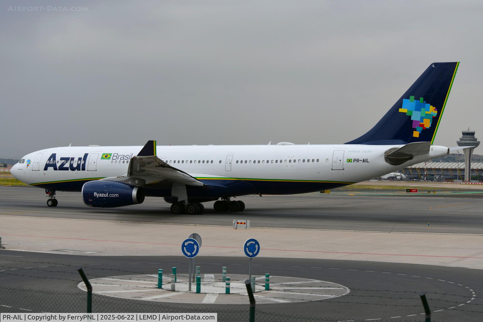 PR-AIL, 2009 Airbus A330-243 C/N 991, AZUL A332