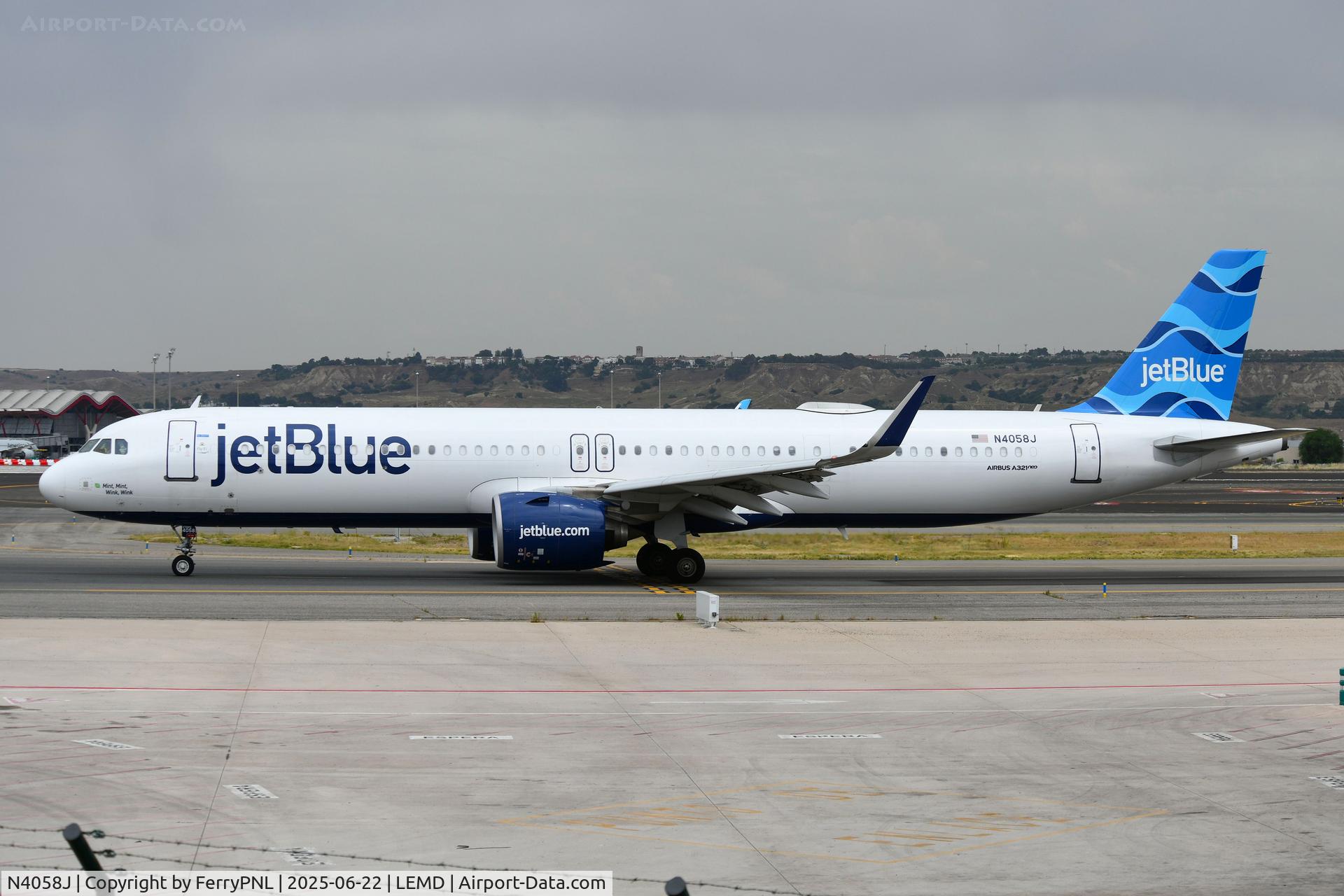 N4058J, 2021 Airbus A321-271NX C/N 10619, etBlue A321N for departure
