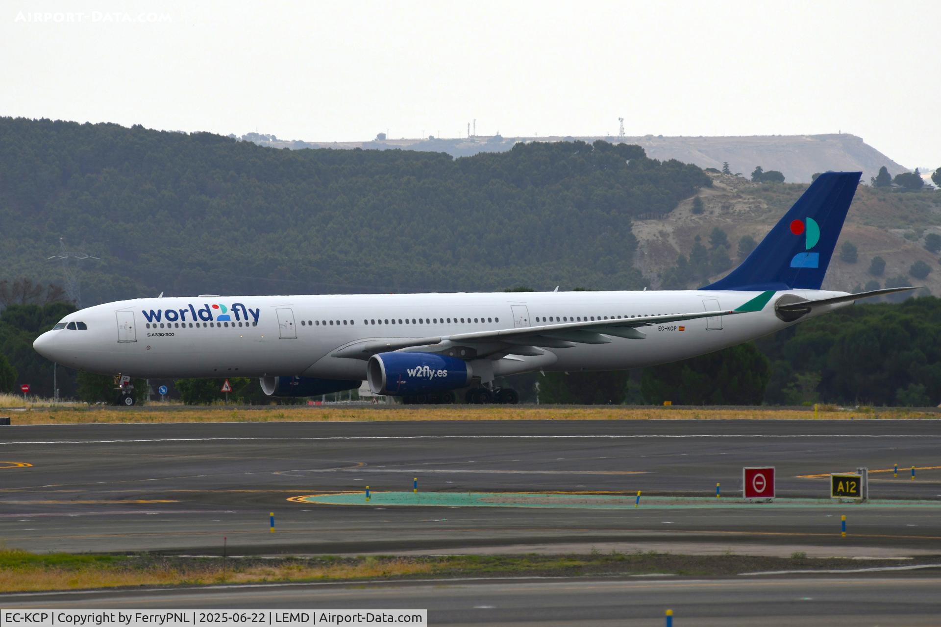 EC-KCP, 2007 Airbus A330-343X C/N 833, World2Fly A333 vacating the runway