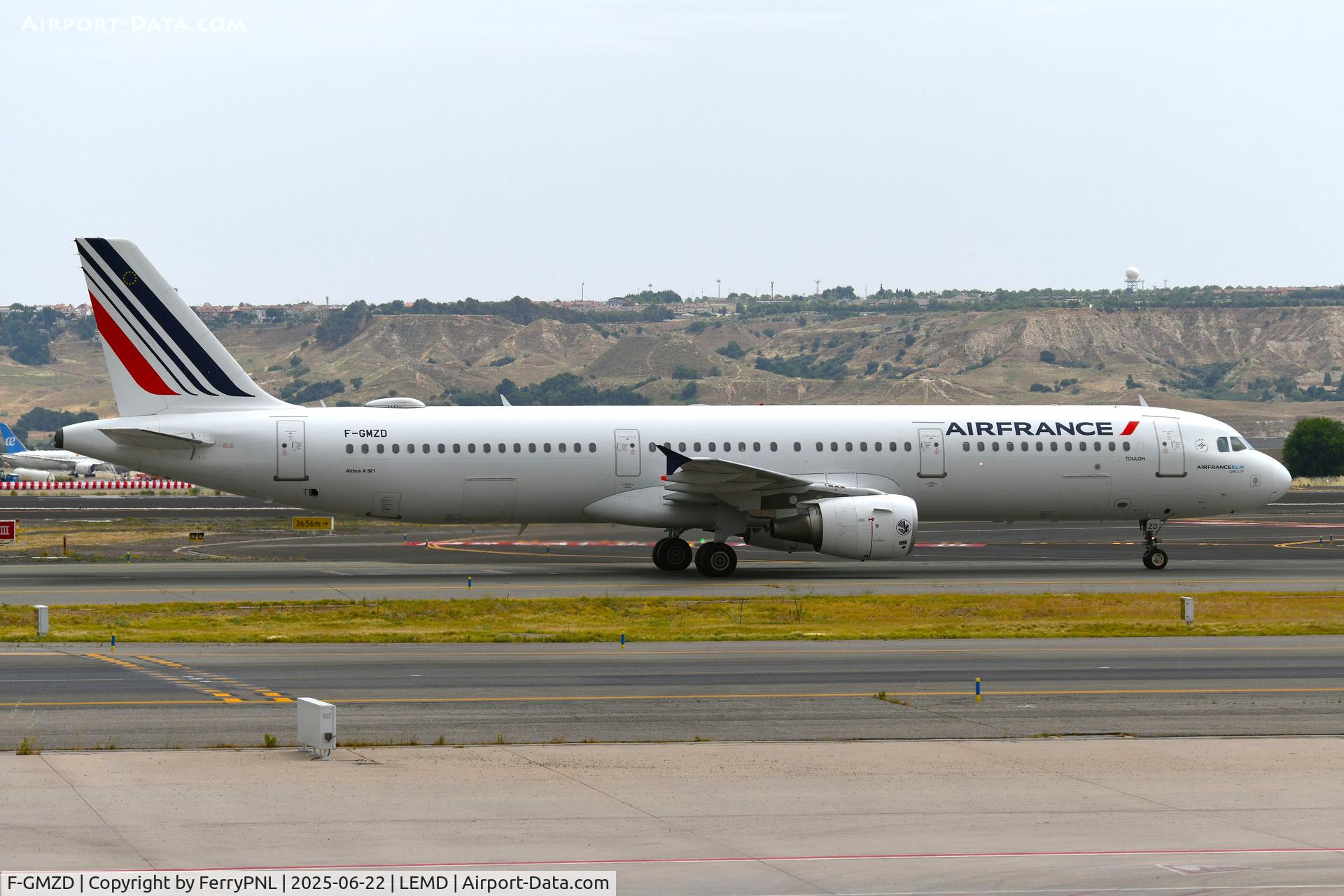 F-GMZD, 1995 Airbus A321-111 C/N 0529, Air France A321 arriving