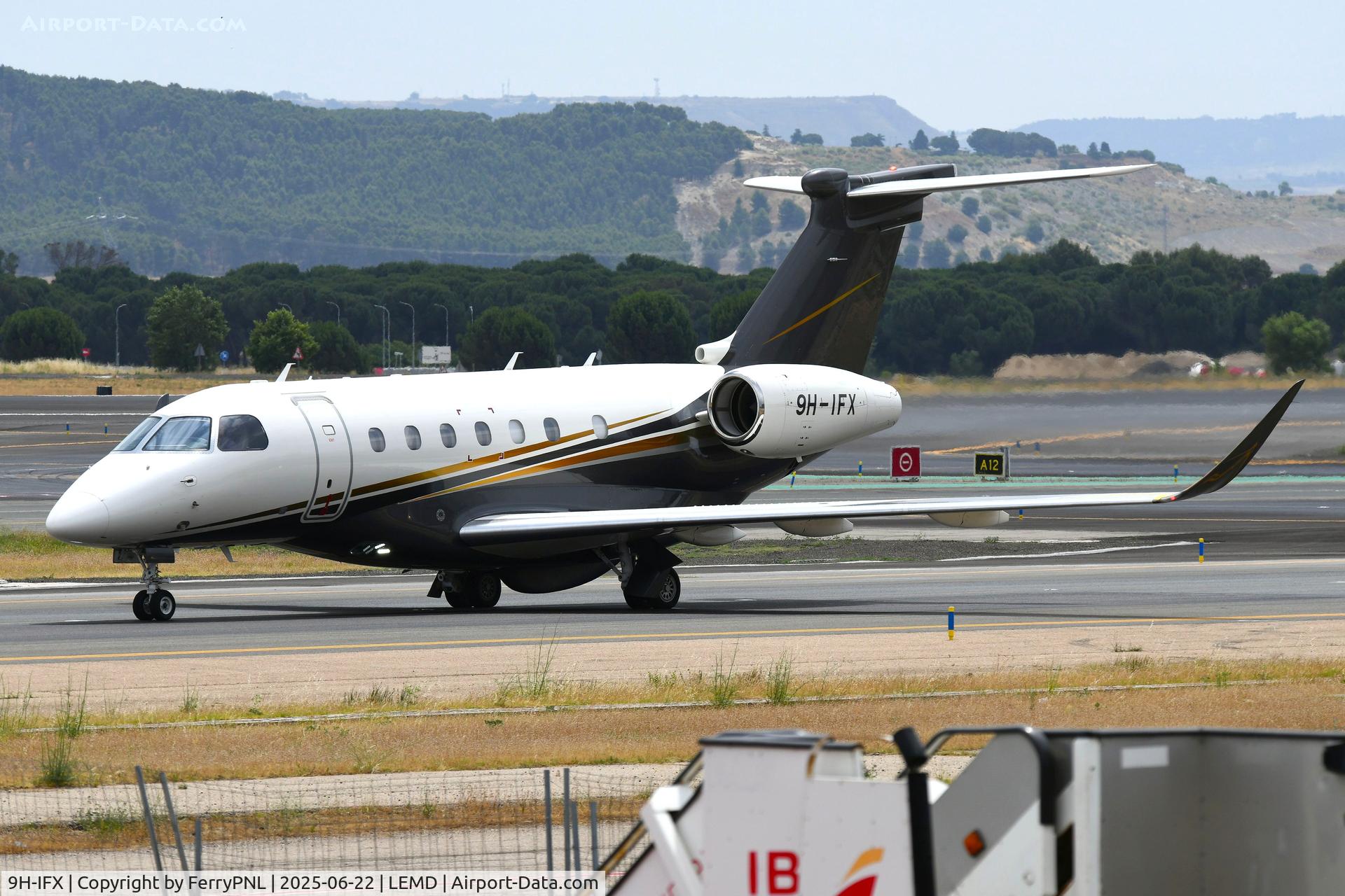 9H-IFX, 2019 Embraer EMB-550 Praetor 600 C/N 55020122, FlexJet Malta EMB550