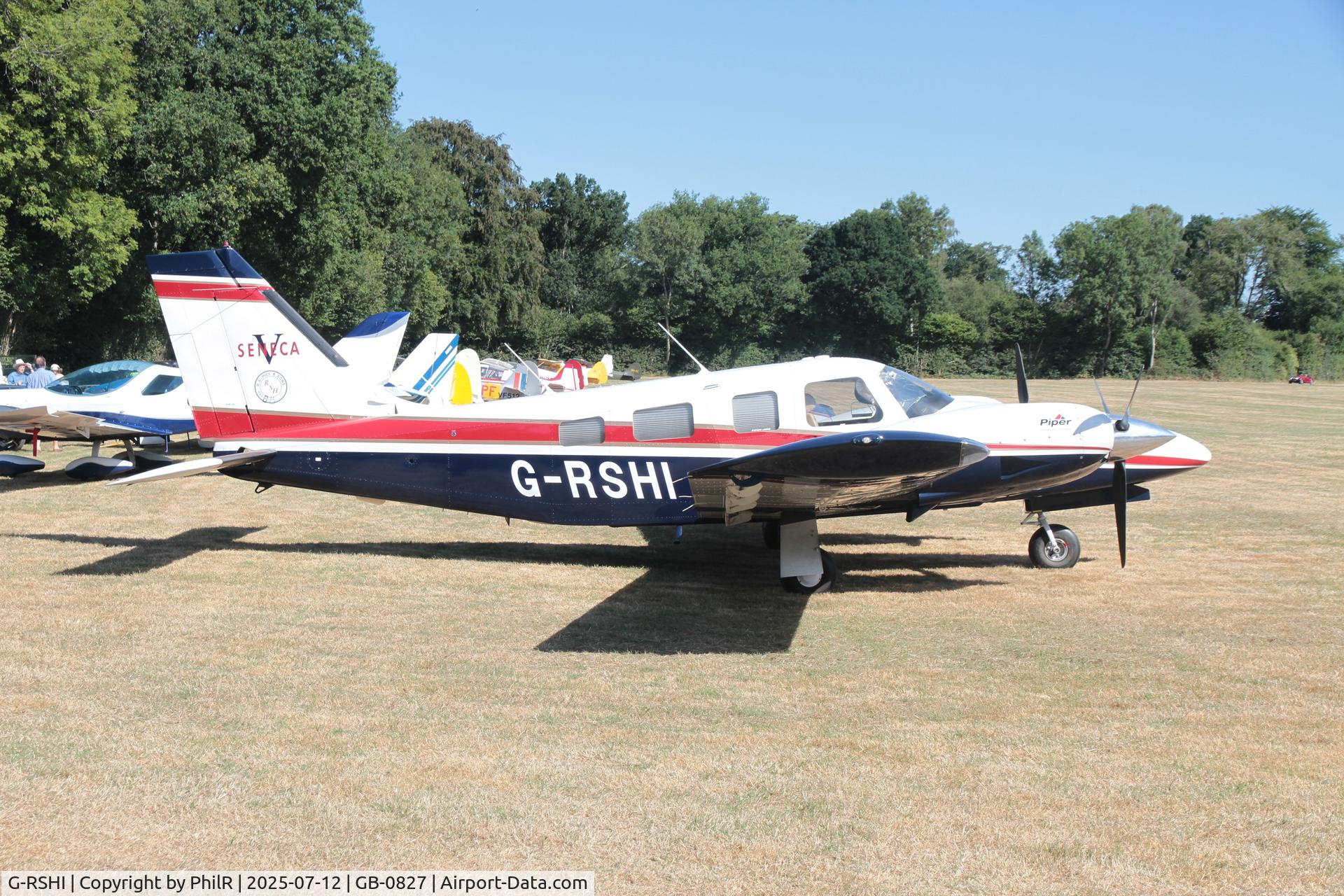 G-RSHI, 1998 Piper PA-34-220T Seneca V C/N 34-49077, G-RSHI 1998 Piper PA-34-220T Seneca V Fly-In West Tisted