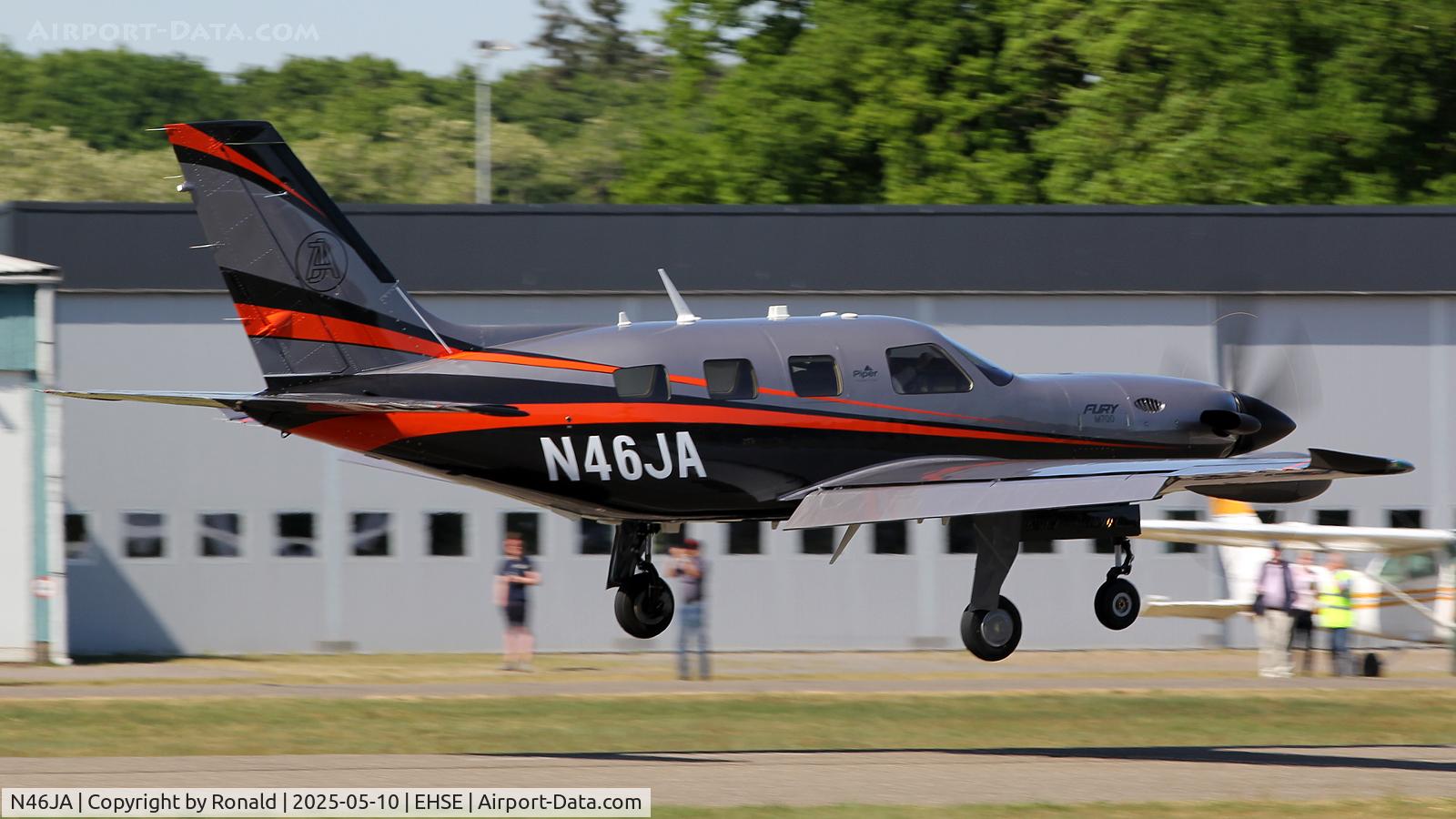 N46JA, 1985 Piper PA-46-310P Malibu C/N 46-8508036, at seppe