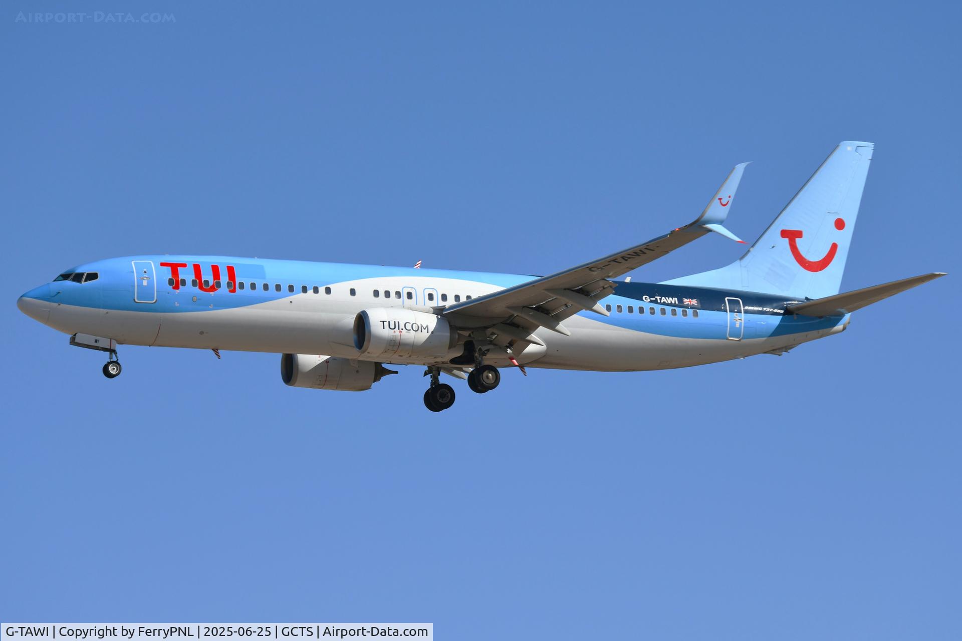 G-TAWI, 2012 Boeing 737-8K5 C/N 37267, TUI B738 landing on 07