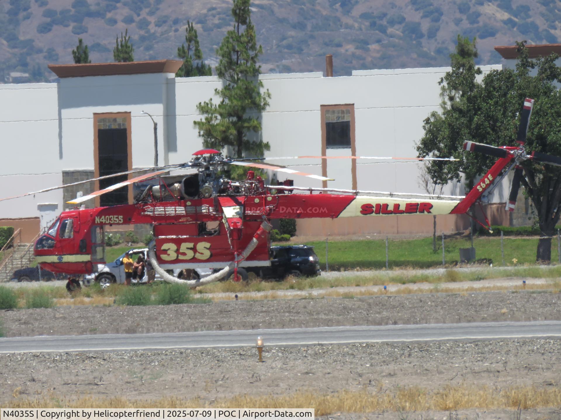 N4035S, 1975 Sikorsky S-64E C/N 64099, Just shut down on northside helipad