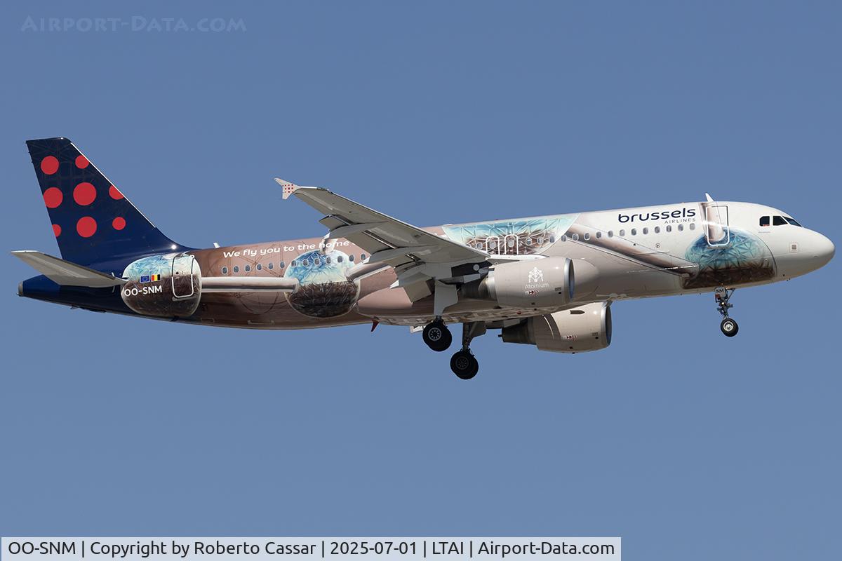 OO-SNM, 2003 Airbus A320-214 C/N 2003, Arrival