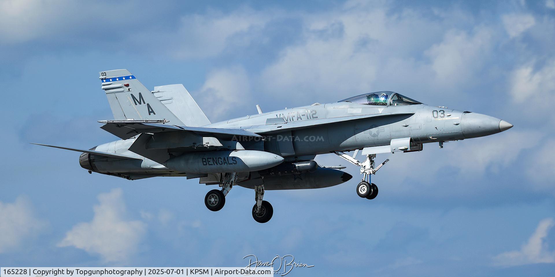165228, McDonnel Douglas F/A-18C Hornet C/N 1415/C453, COWBOY16 over the numbers