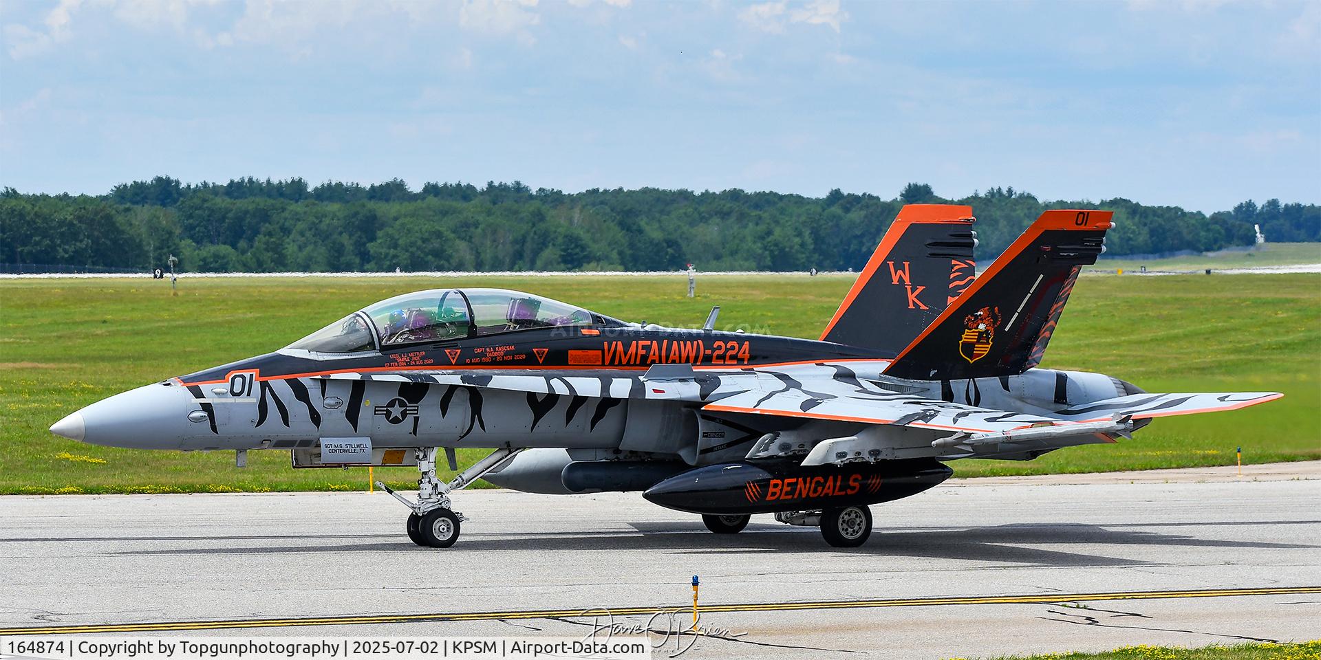 164874, McDonnell Douglas F/A-18D Hornet C/N 1206/D118, Prior CAG Jet for VMFA(AW)-224 now with VMFA-112