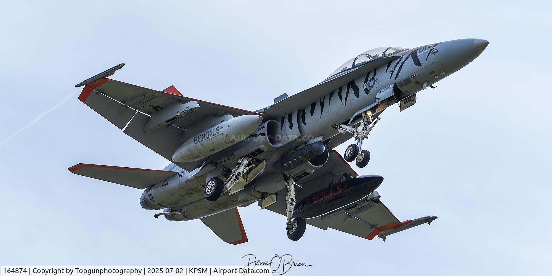 164874, McDonnell Douglas F/A-18D Hornet C/N 1206/D118, COWBOY14 returns from a sortie in Laser MOA