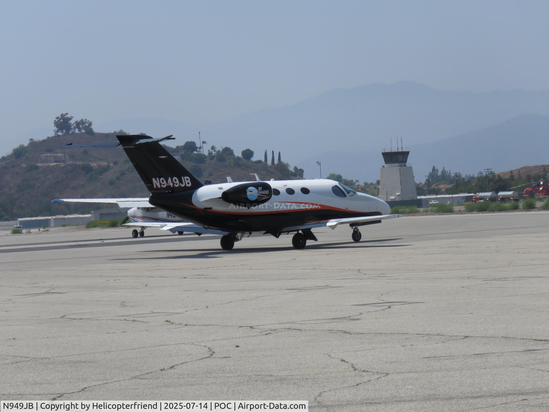 N949JB, 2009 Cessna 510 Citation Mustang C/N 510-0218, Taxiing on Bravo to Sierra