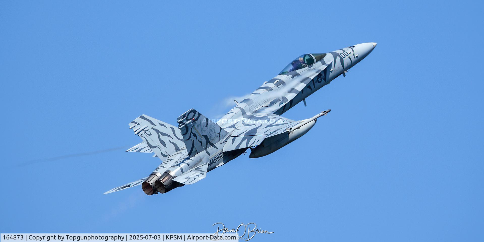 164873, McDonnell Douglas F/A-18C Hornet C/N 1205/C342, COWBOY12 pulling a max climb to 10K