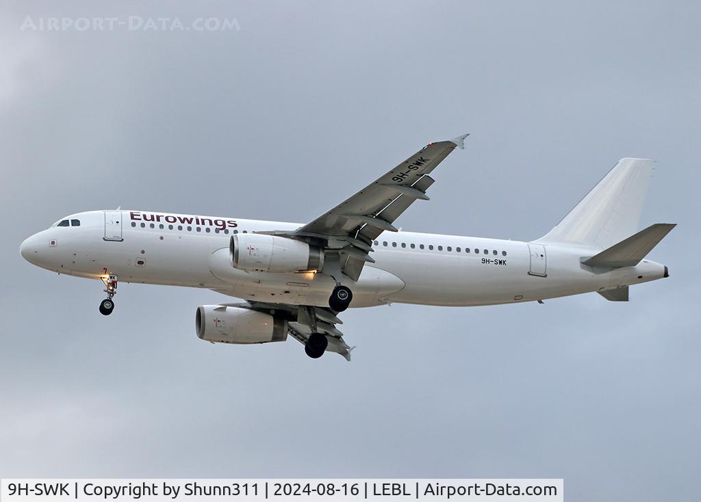 9H-SWK, 2009 Airbus A320-232 C/N 4008, Landing rwy 24R... Operating by Eurowings for summer lease...