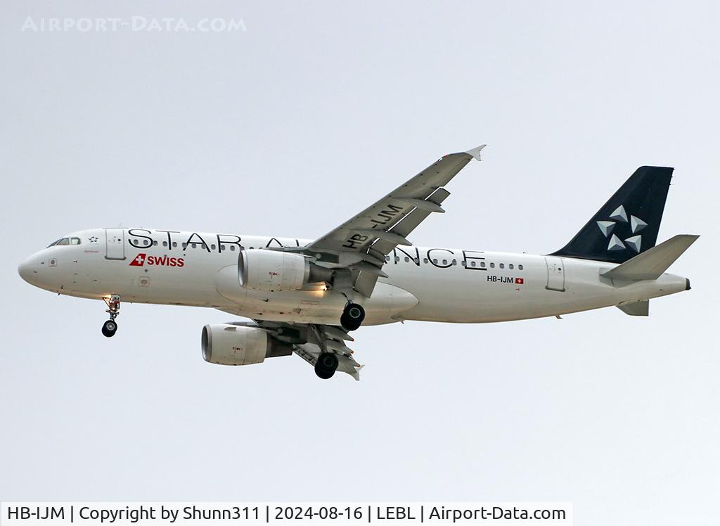 HB-IJM, 1996 Airbus A320-214 C/N 635, Landing rwy 24R in Star Alliance c/s