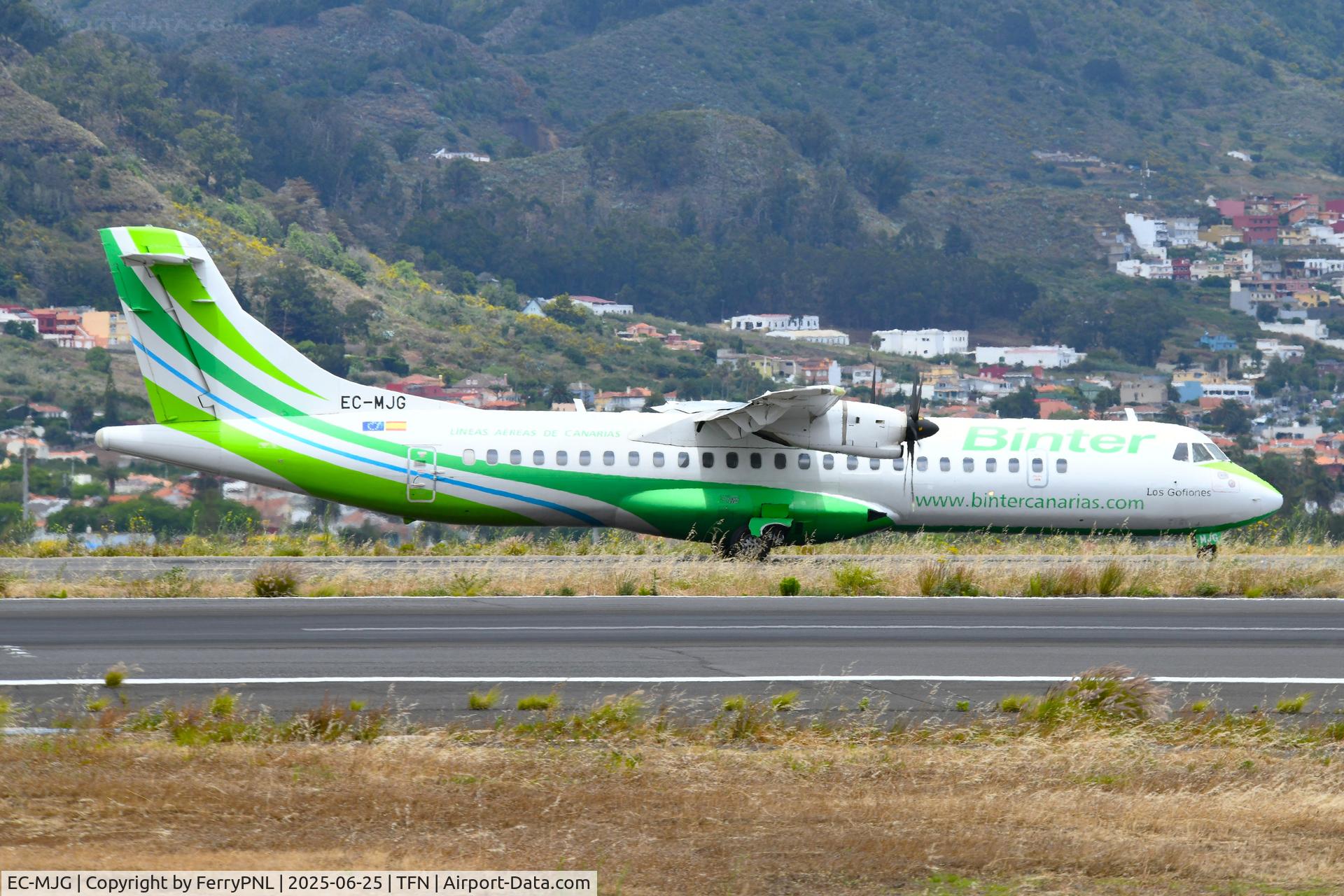 EC-MJG, 2015 ATR 72-600 (72-212A) C/N 1310, Binter ATR72 taxying for departure