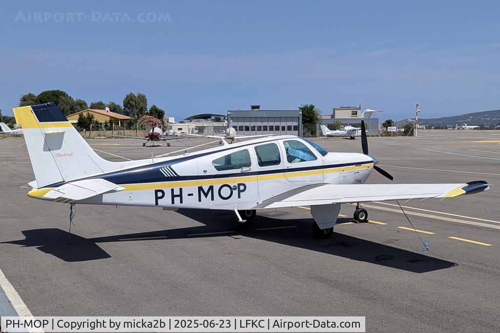 PH-MOP, 1987 Beech F33A Bonanza C/N CE-1169, Parked