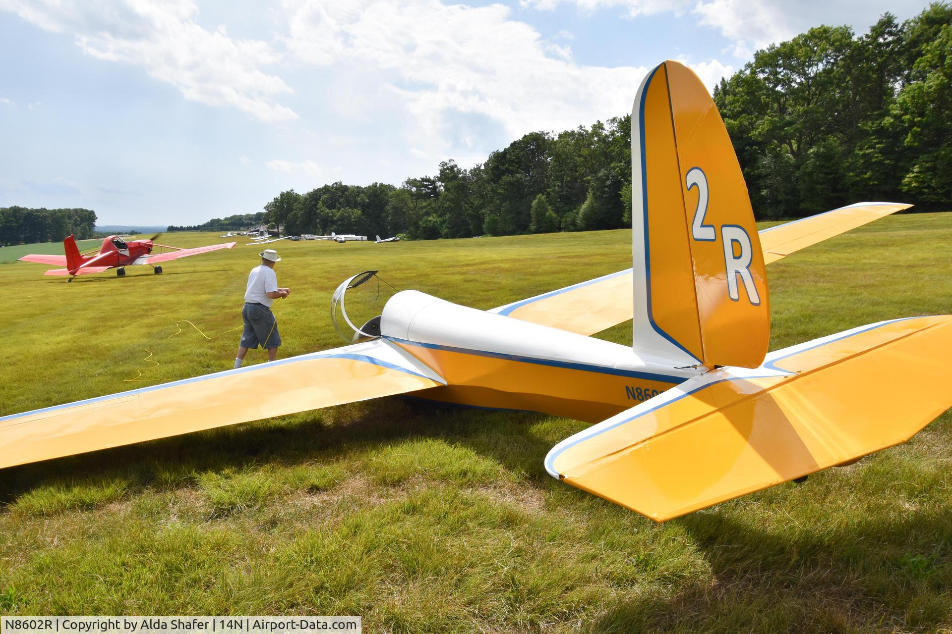 N8602R, 1961 Schweizer SGS 1-26A C/N 118, First tow after restoration