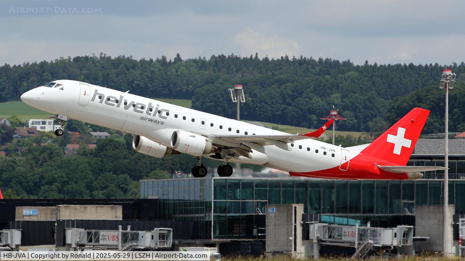 HB-JVA, 1993 Fokker 100 (F-28-0100) C/N 11460, at zrh