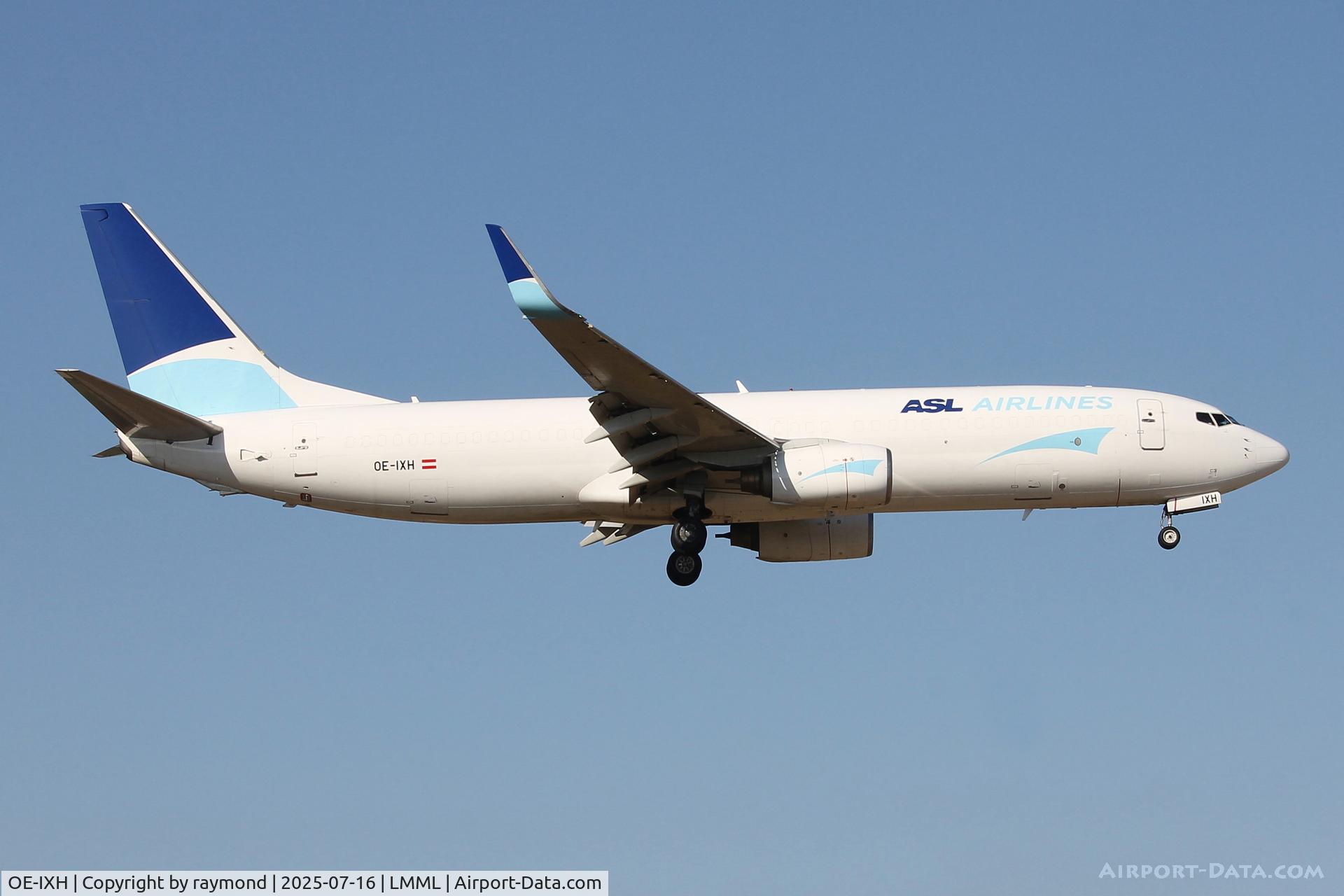 OE-IXH, 2000 Boeing 737-8AS C/N 29927, ASL Airlines Boeing 737-8AS(BCF) reg OE-IXH seen on short finals for RW31 in Malta.