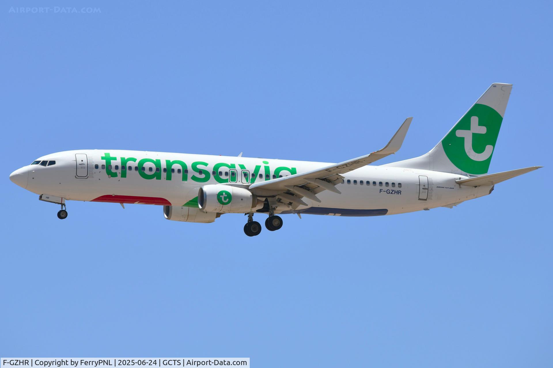 F-GZHR, 2015 Boeing 737-8K2 C/N 43913, Arrival of Transavia B738