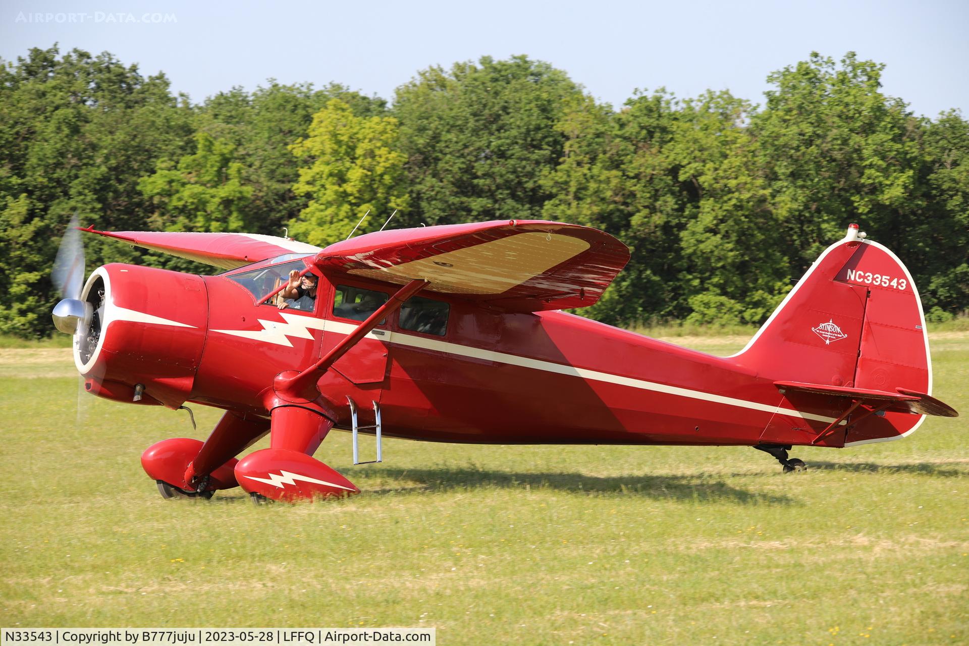 N33543, 1944 Stinson V77 Reliant C/N 77-373, Ferté Alais 2023