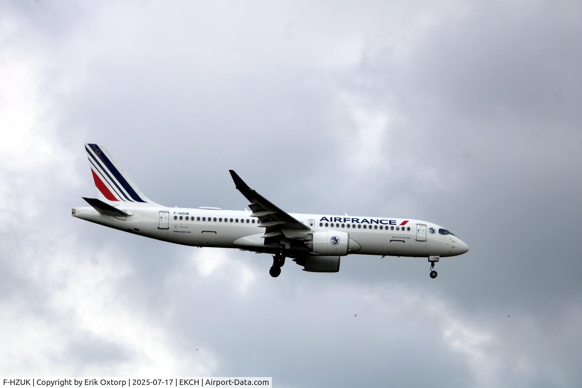 F-HZUK, 2022 Airbus A220-300 C/N 55173, F-HZUK landing rw 04L
