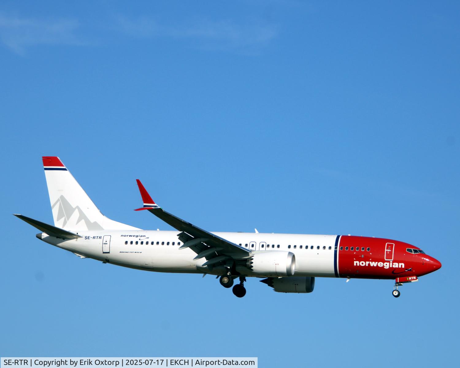 SE-RTR, 2024 Boeing 737 MAX 8 C/N 66300, SE-RTR landing rw 22L
