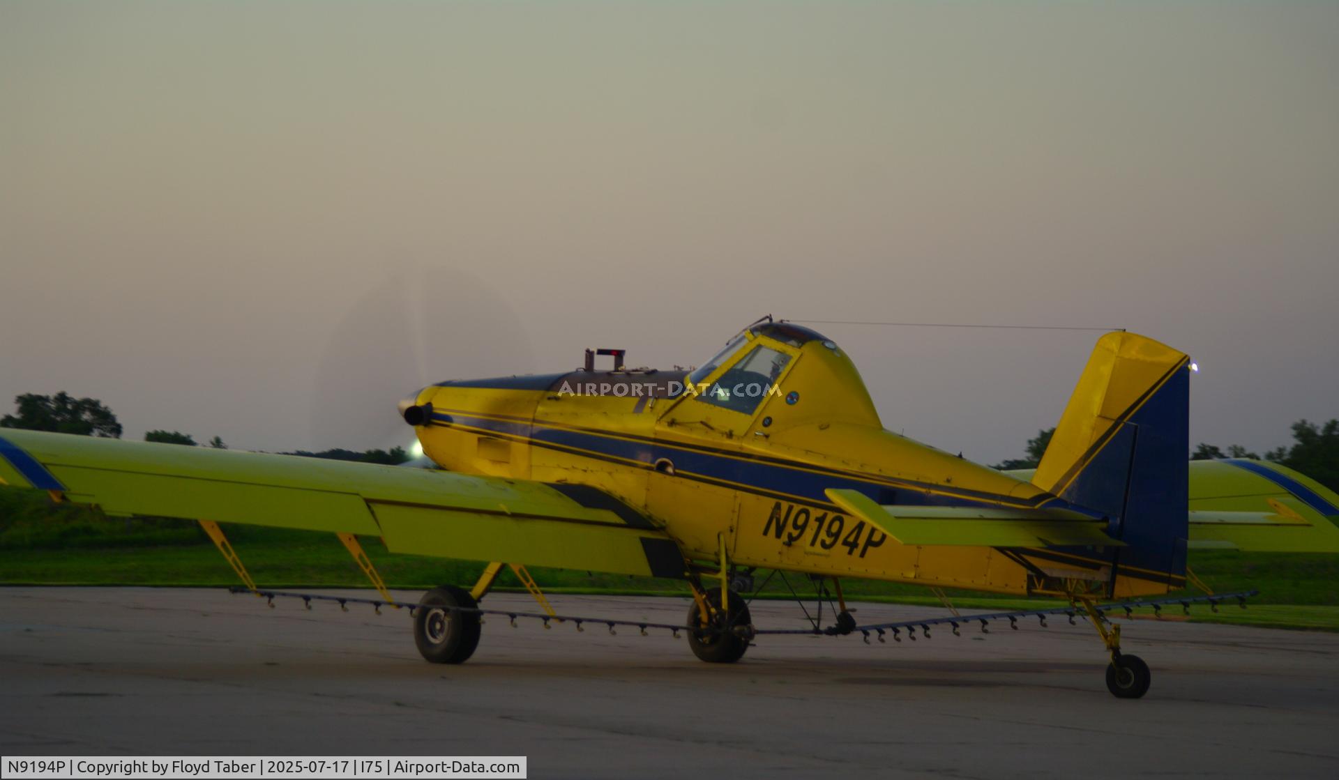 N9194P, 1993 Air Tractor Inc AT-502 C/N 502-0233, The West Aviation group crop dusting in the area. Great family of Aviators