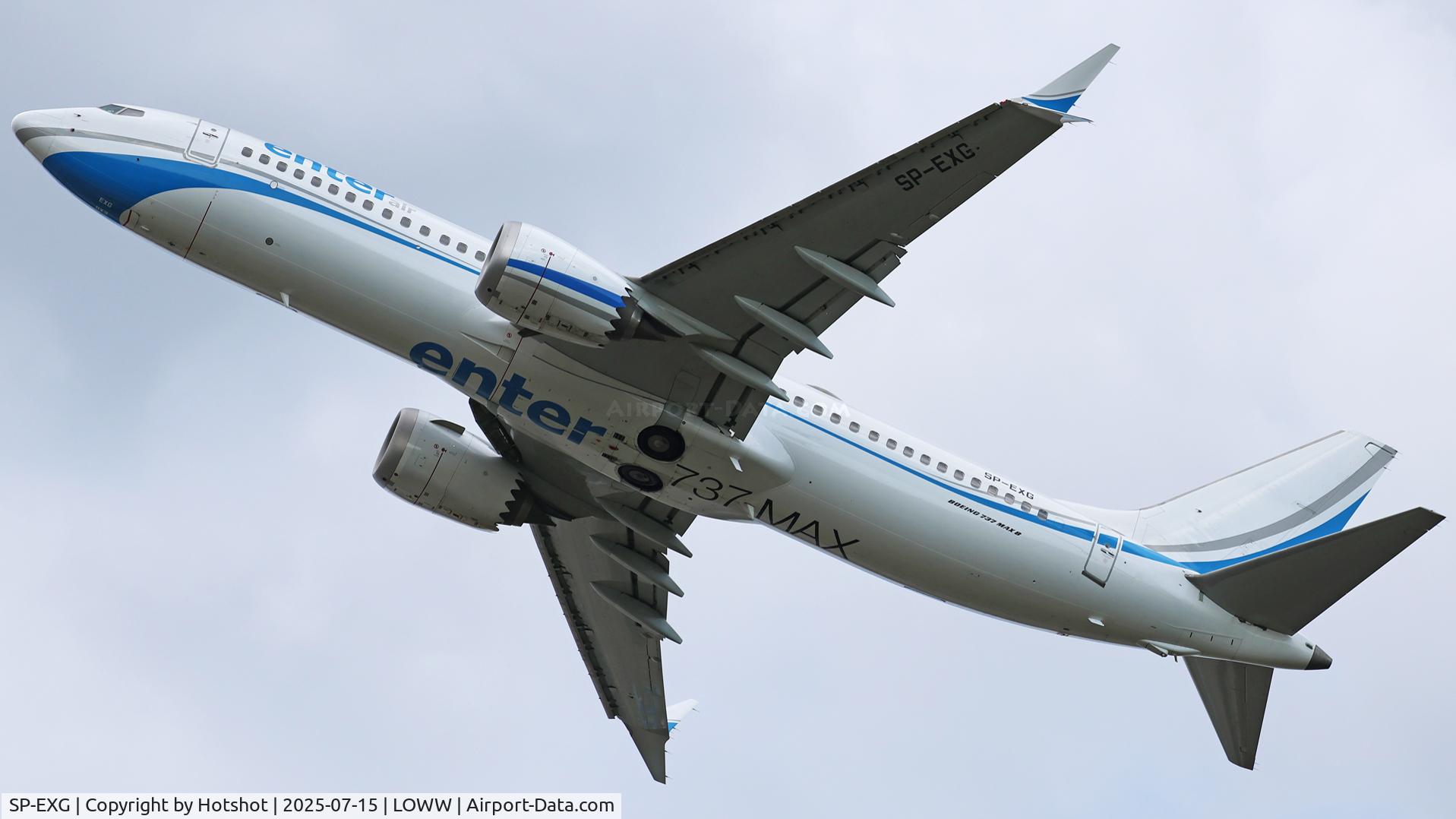 SP-EXG, 2018 Boeing B-737-8 Max C/N 64507, Climbing steeply.