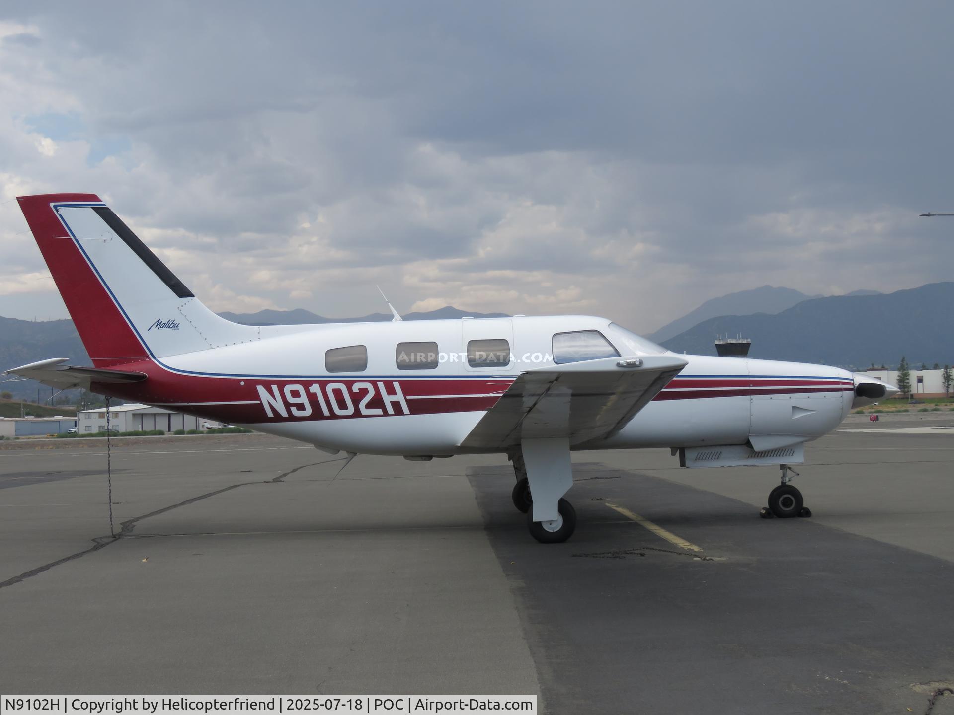 N9102H, 1986 Piper PA-46-310P Malibu C/N 4608018, Parked in transit