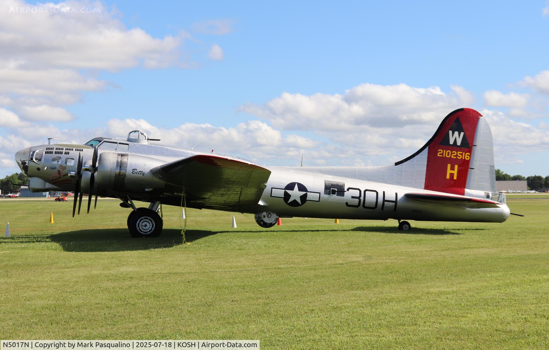 N5017N, 1944 Lockheed/Vega (Boeing) B-17G-105-VE Flying Fortress C/N 8649, Boeing B-17G