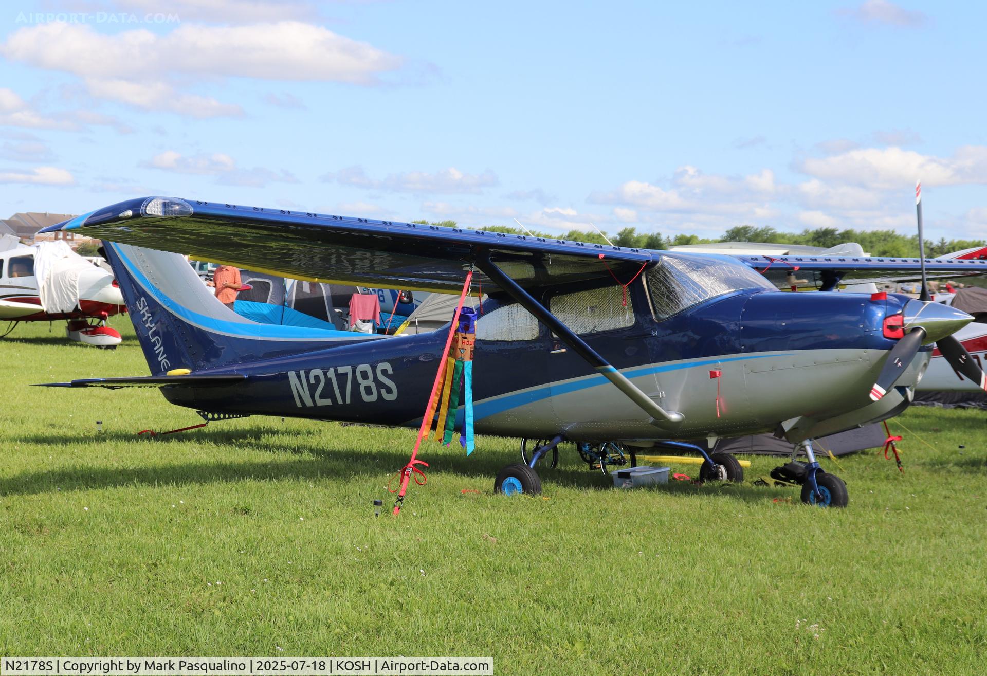 N2178S, 1979 Cessna R182 Skylane RG C/N R18201310, Cessna R182