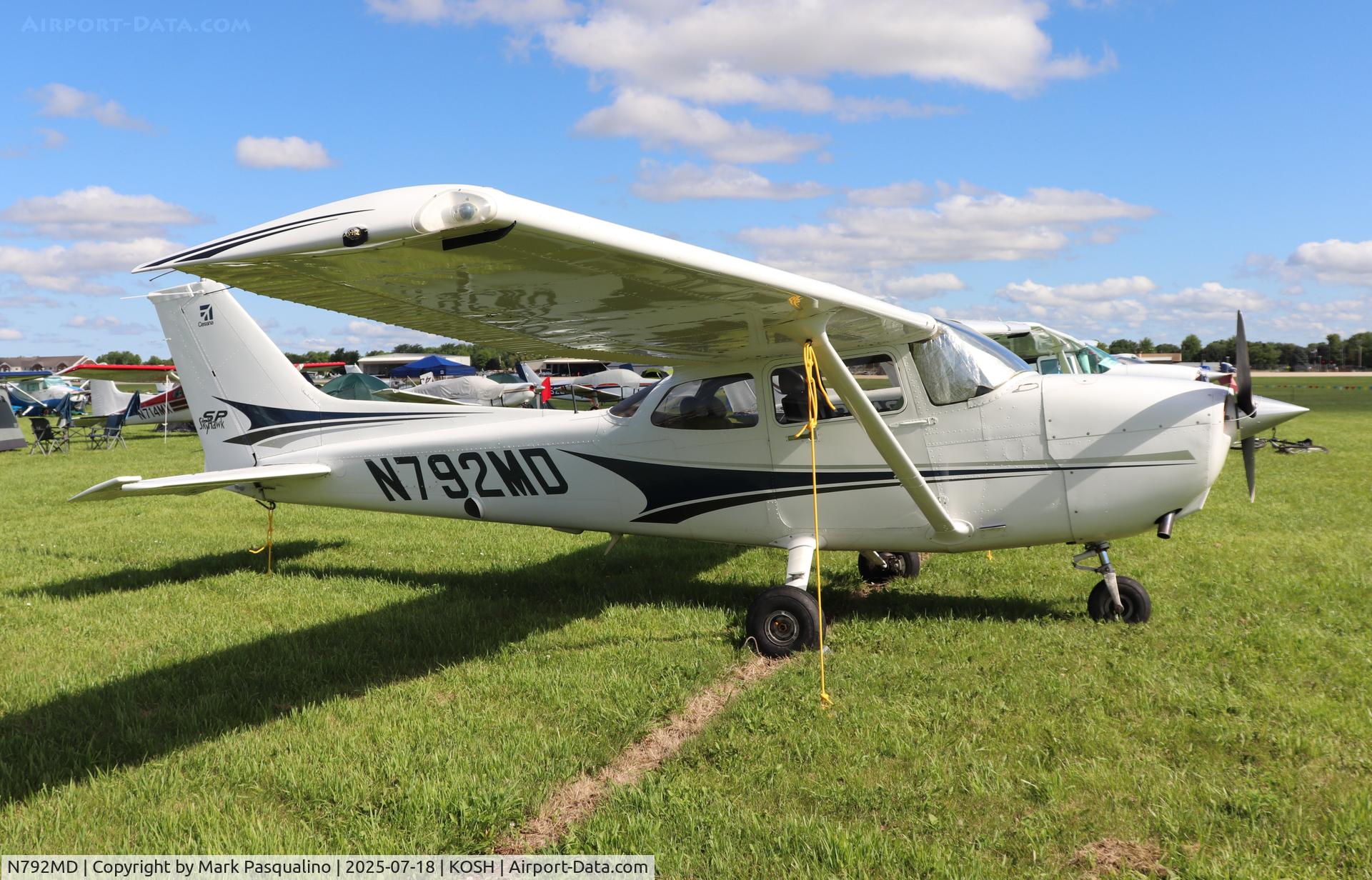 N792MD, 2004 Cessna 172S C/N 172S9750, Cessna 172S