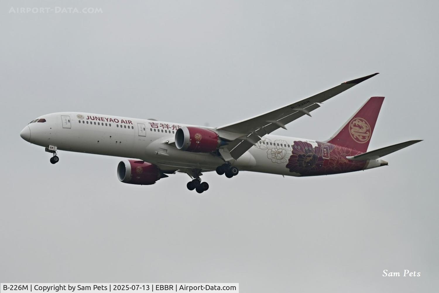 B-226M, 2020 Boeing 787-9 Dreamliner Dreamliner C/N 65432, Landing at Brussels Airport. Blossoming China special colours.