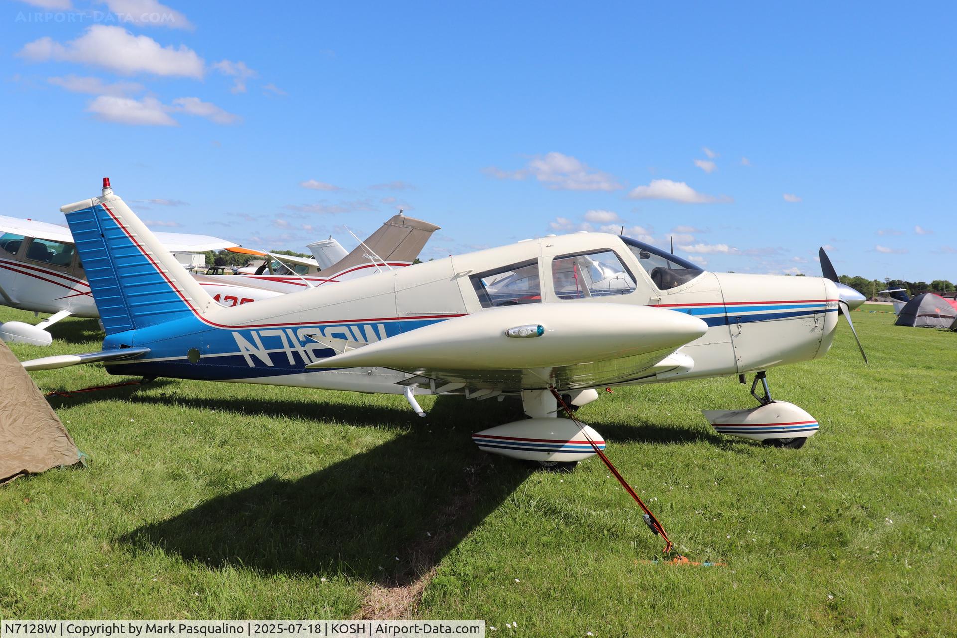 N7128W, 1962 Piper PA-28-180 C/N 28-925, Piper PA-28-180