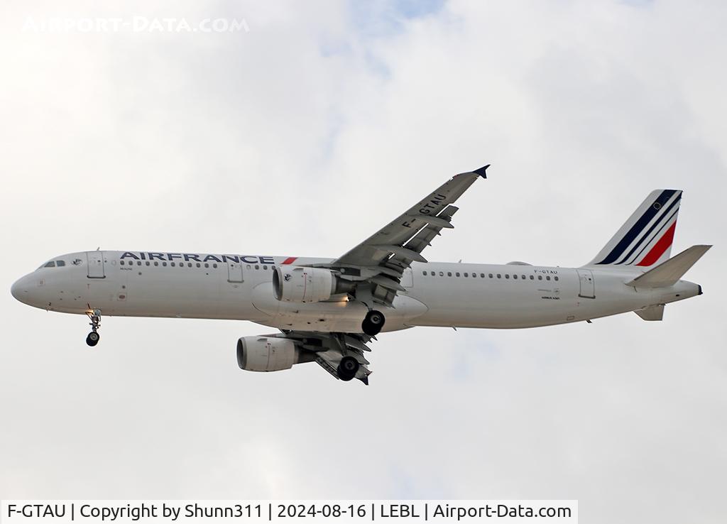 F-GTAU, 2009 Airbus A321-212 C/N 3814, Landing rwy 24R in modified new livery...