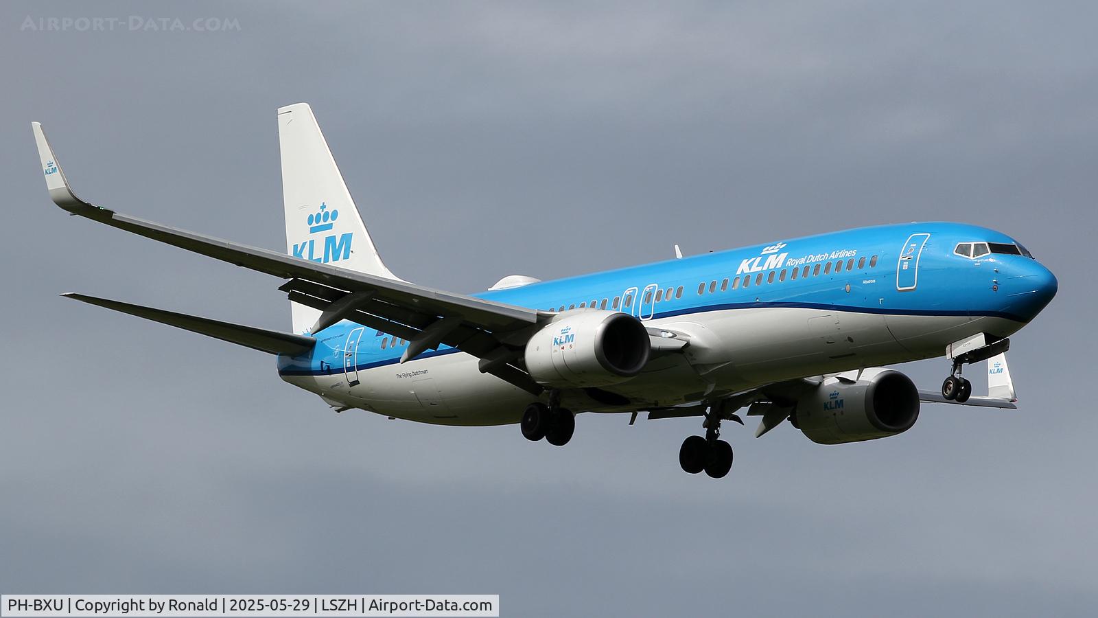 PH-BXU, 2006 Boeing 737-8BK C/N 33028, at zrh
