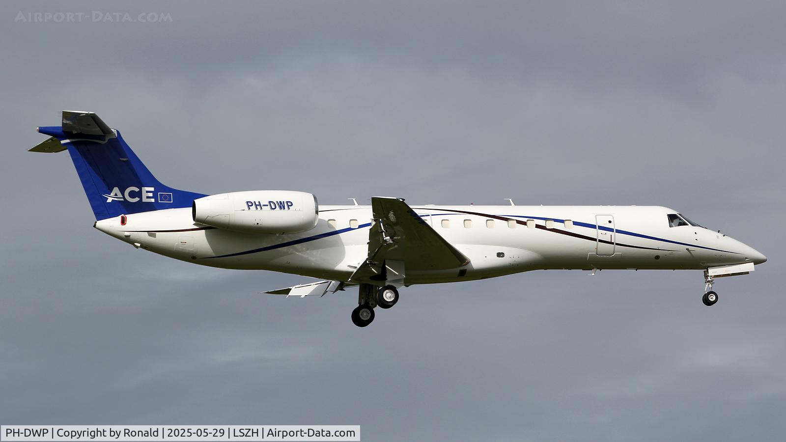 PH-DWP, 2000 Embraer ERJ-135ER (EMB-135ER) C/N 145189, at zrh