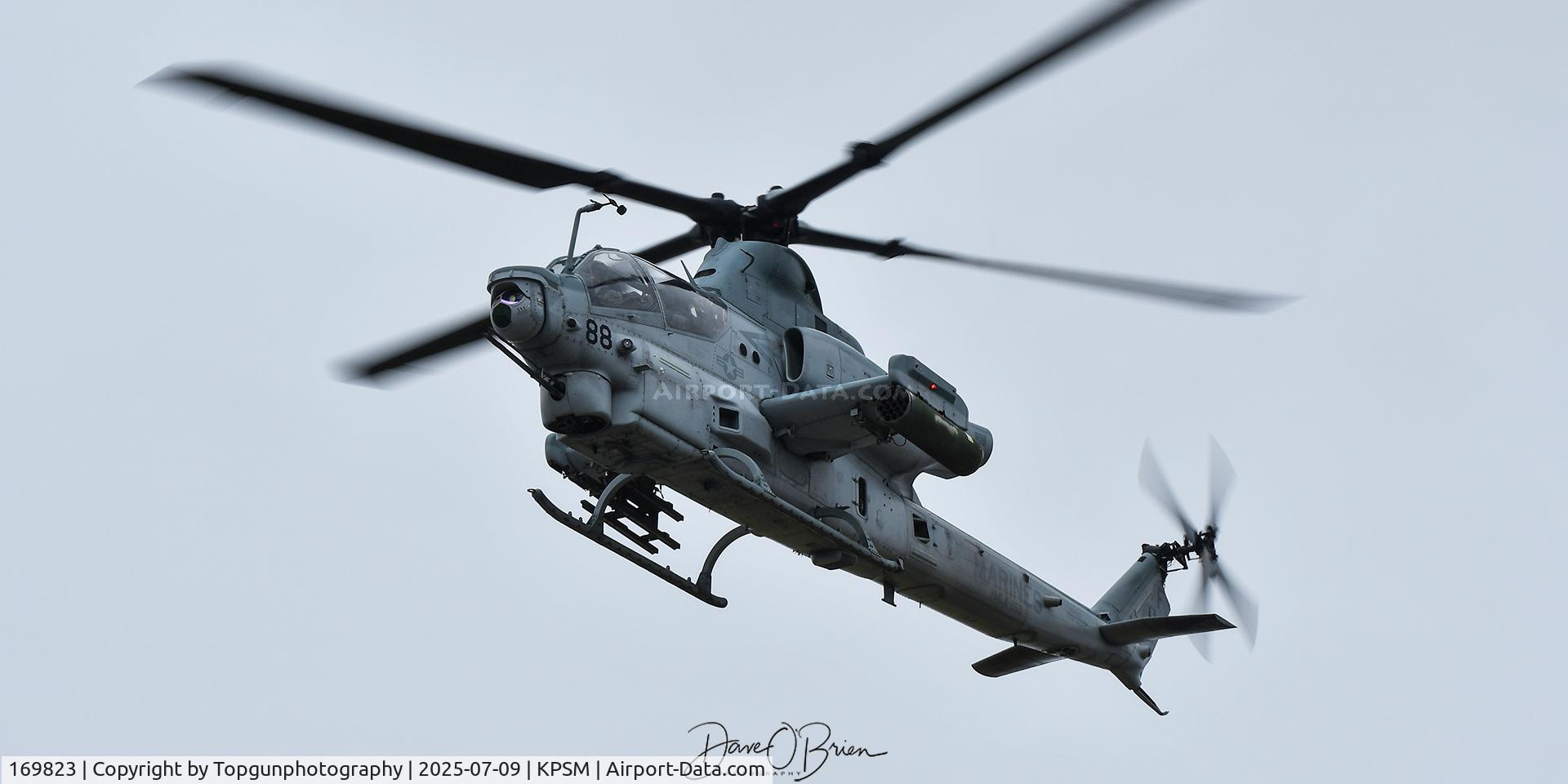 169823, Bell Helicopter AH-1Z Viper C/N 592, GUNRUNNER22
HMLA-269	MCAS New River, NC