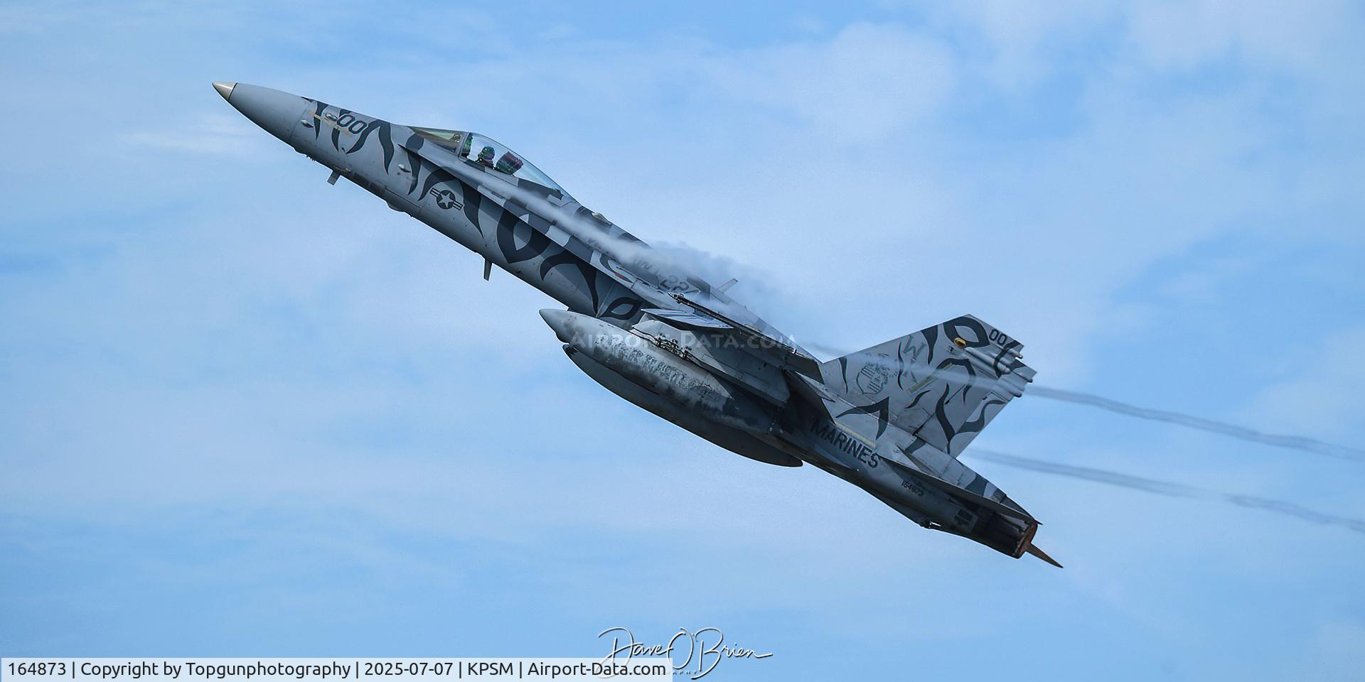 164873, McDonnell Douglas F/A-18C Hornet C/N 1205/C342, COWBOY11 pulling back off RW16