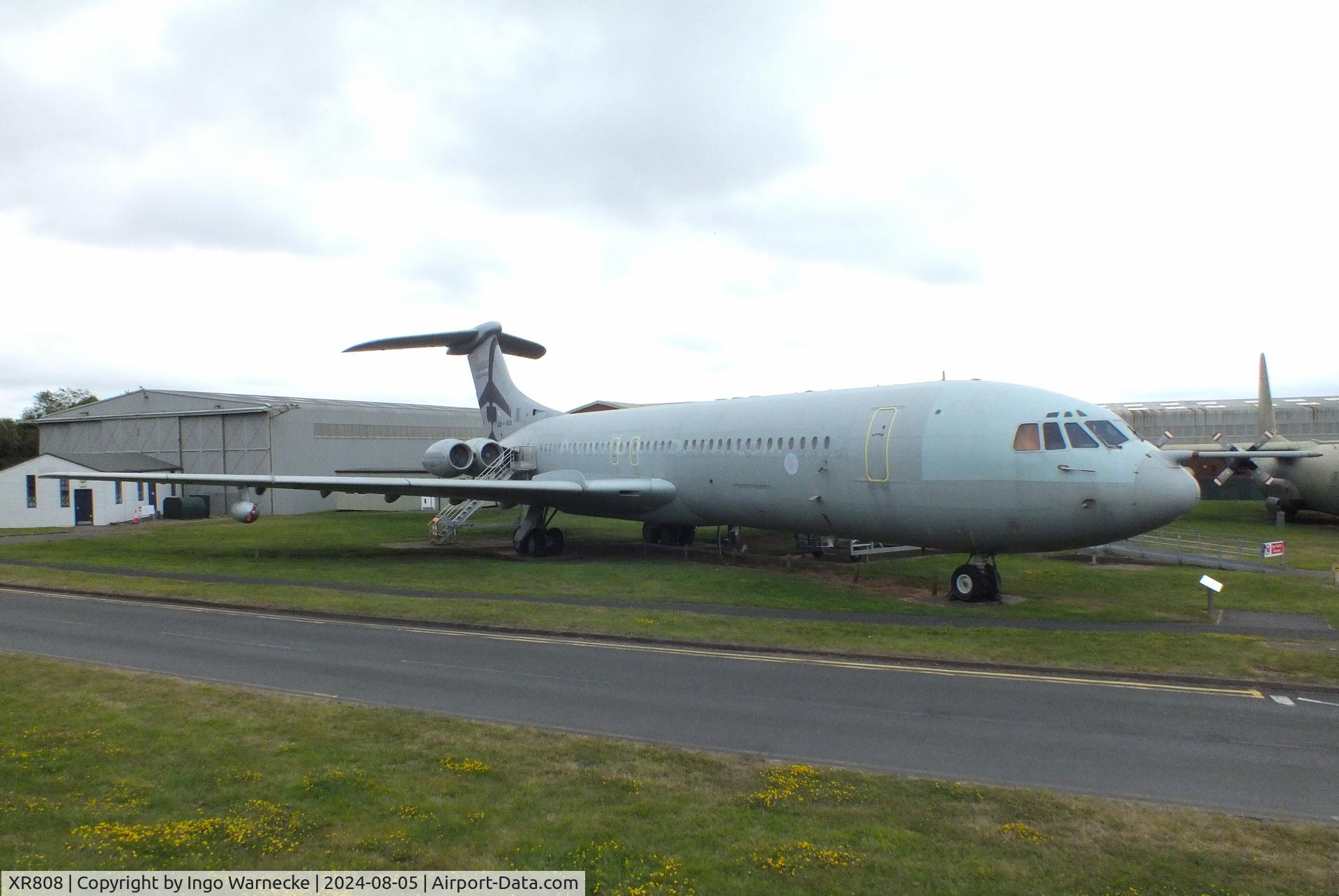 XR808, 1966 Vickers VC10 C.1 C/N 828, Vickers VC-10 C1K at the RAF Museum Cosford