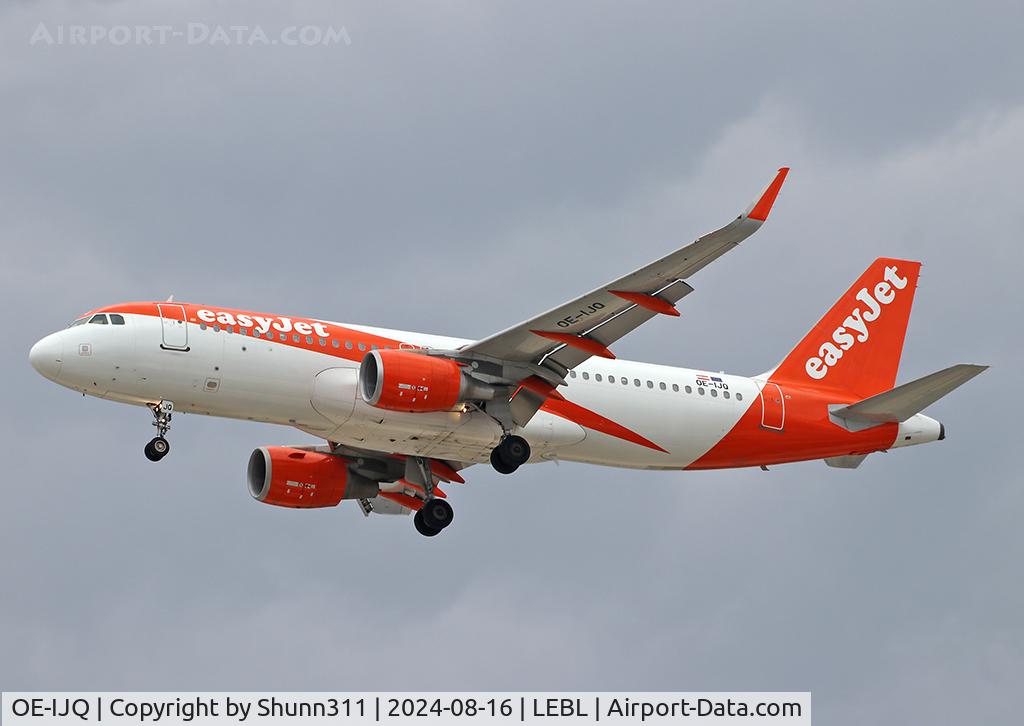 OE-IJQ, 2013 Airbus A320-214 C/N 5757, Landing rwy 24R in new c/s