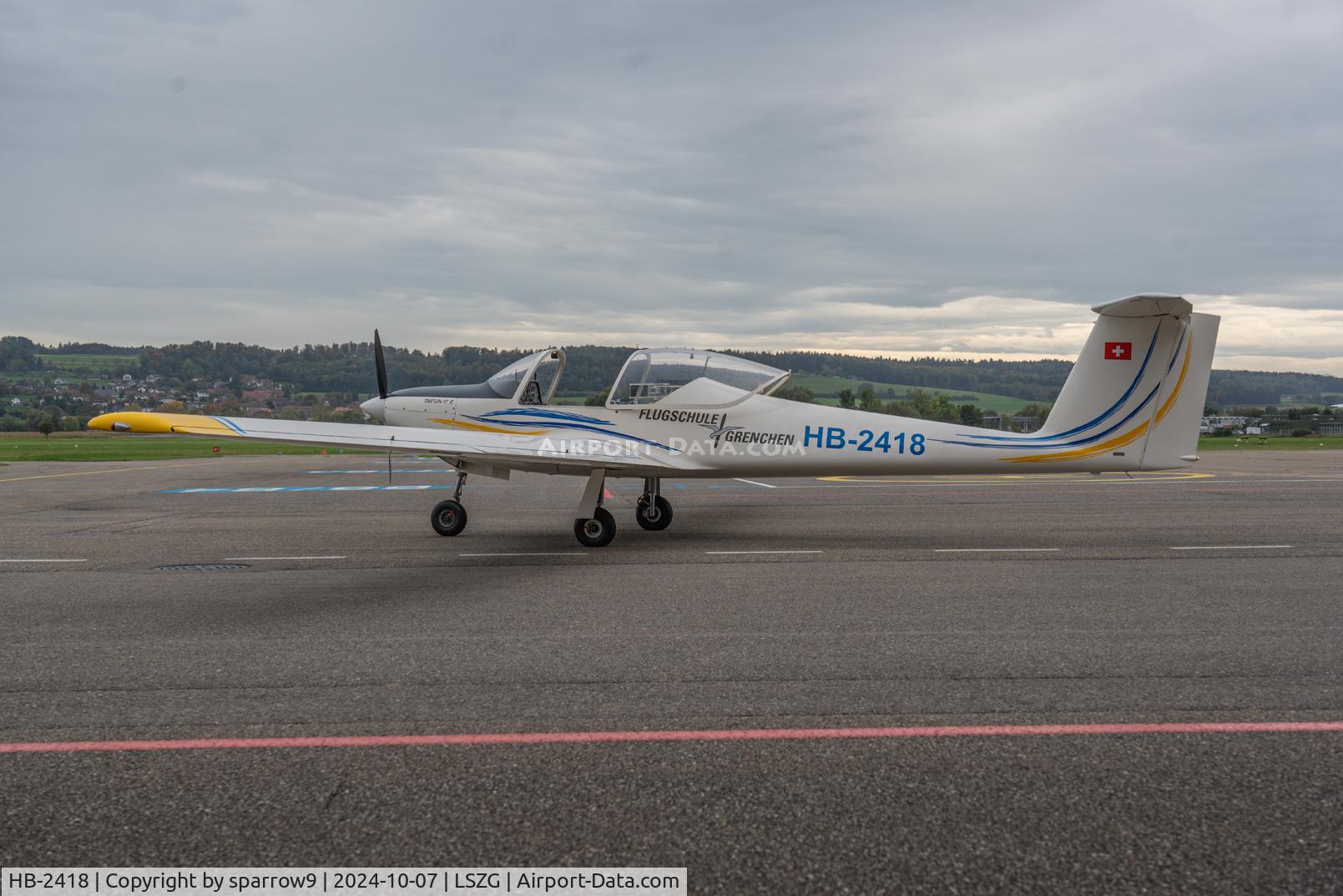 HB-2418, 1985 Valentin Taifun 17E C/N 1072, In front of its hangar