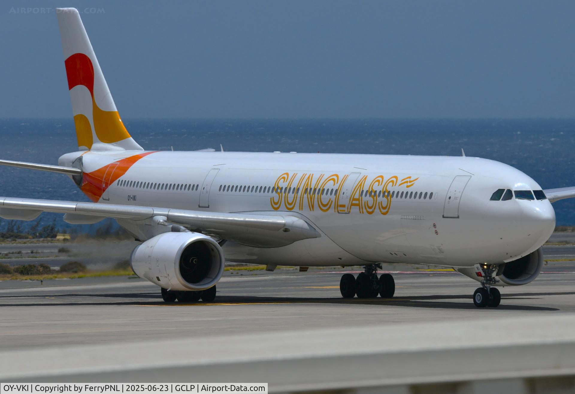 OY-VKI, 2000 Airbus A330-343X C/N 357, Sunclass A333 arriving in LPA