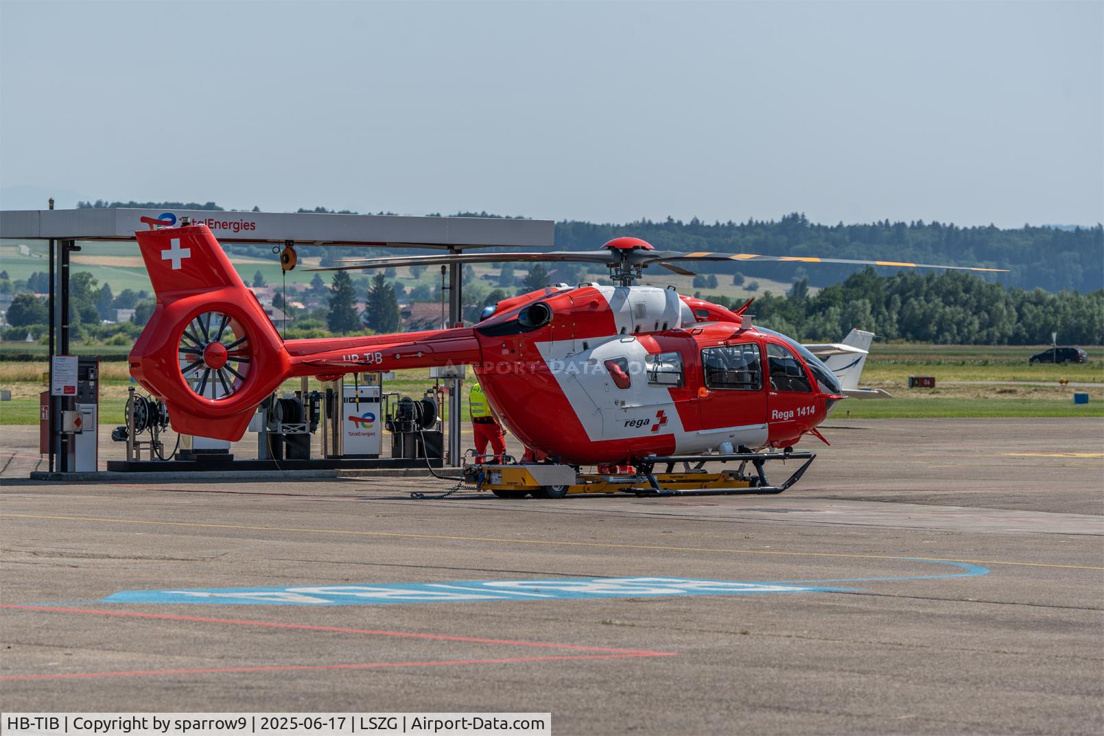 HB-TIB, 2024 Airbus Helicopters MBB-BK117 D-3 C/N 21323, Being refuelled