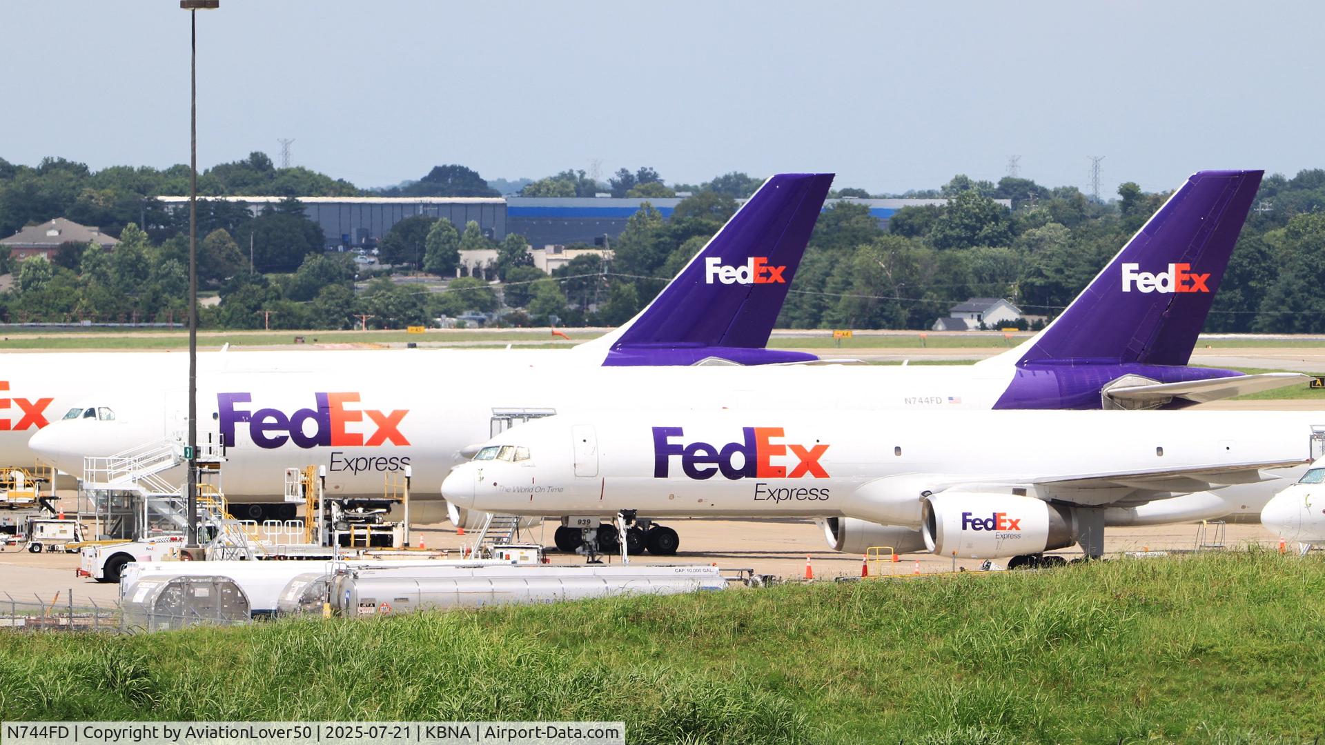 N744FD, 1992 Airbus A300B4-622R C/N 664, FedEx A306F