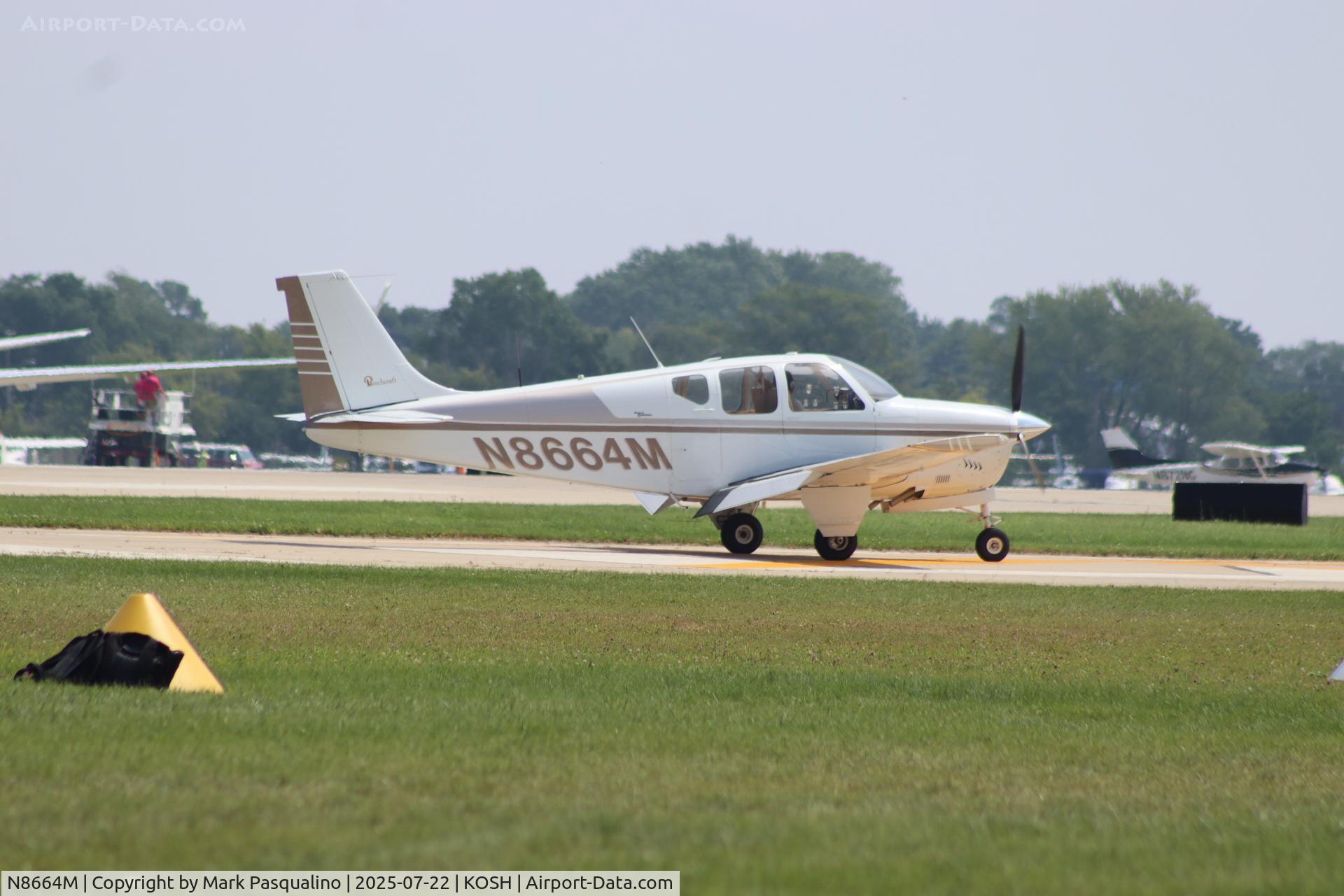 N8664M, 1963 Beech 35-B33 Debonair C/N CD-683, Beech B33