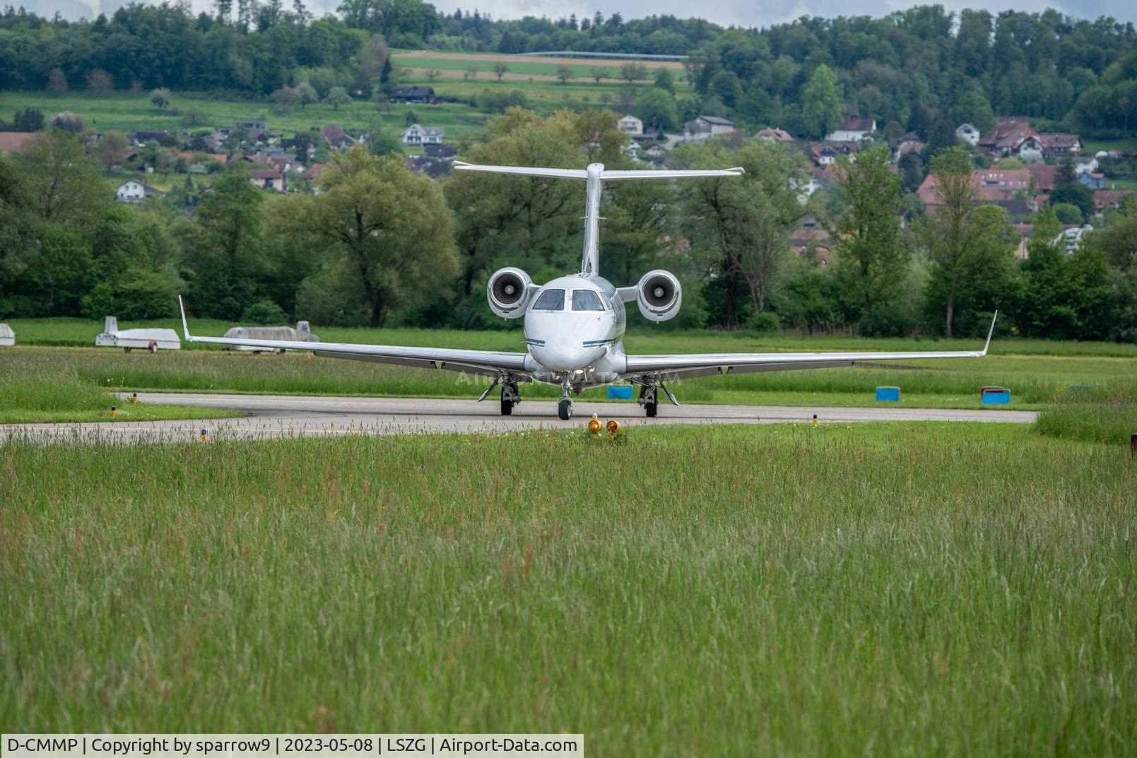 D-CMMP, 2016 Embraer EMB-505 Phenom 300 C/N 50500360, Just landed