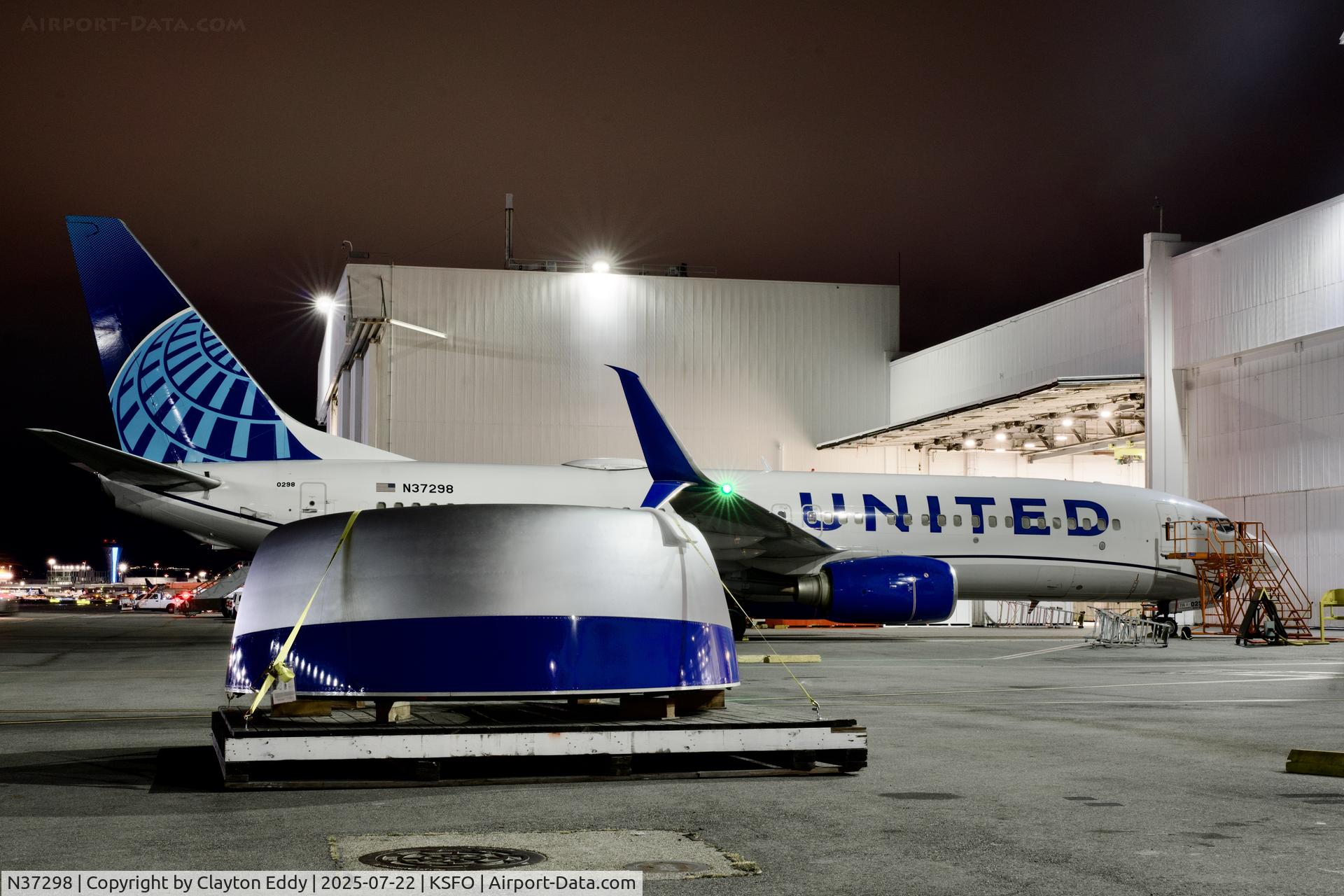 N37298, 2005 Boeing 737-824 C/N 34004, SFO 2025